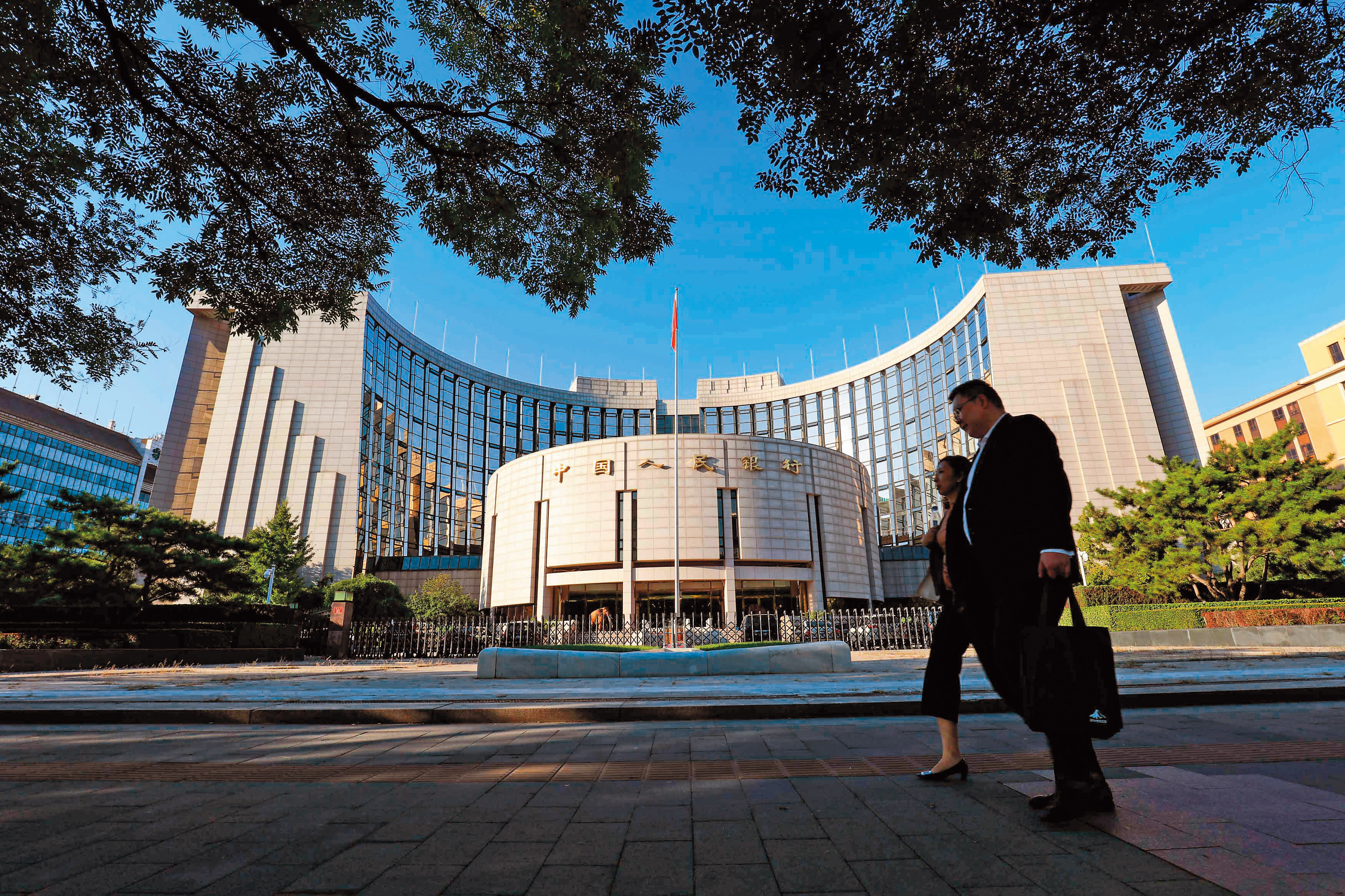 中國祭出外匯管制，同時嚴打地下金融，讓台商的資金竄逃無門。（東方IC）