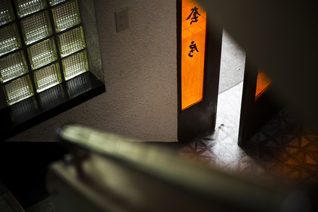 陳鈺璇接手後堅持不仲介色情服務，曾經因此被客人破口大罵。