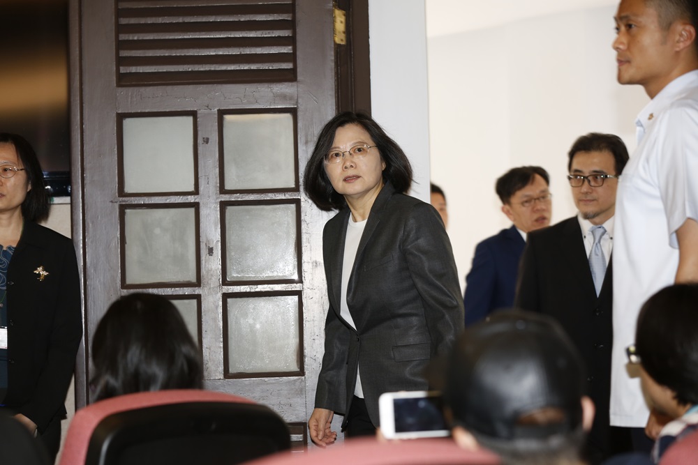 這是蔡英文自去年520上任以來，第一次在總統府以國家元首身份舉行記者會。