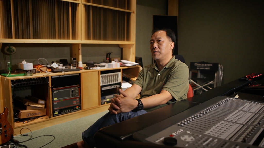 《擬音》中訪問香港資深音效工作者曾景祥。（牽猴子提供）