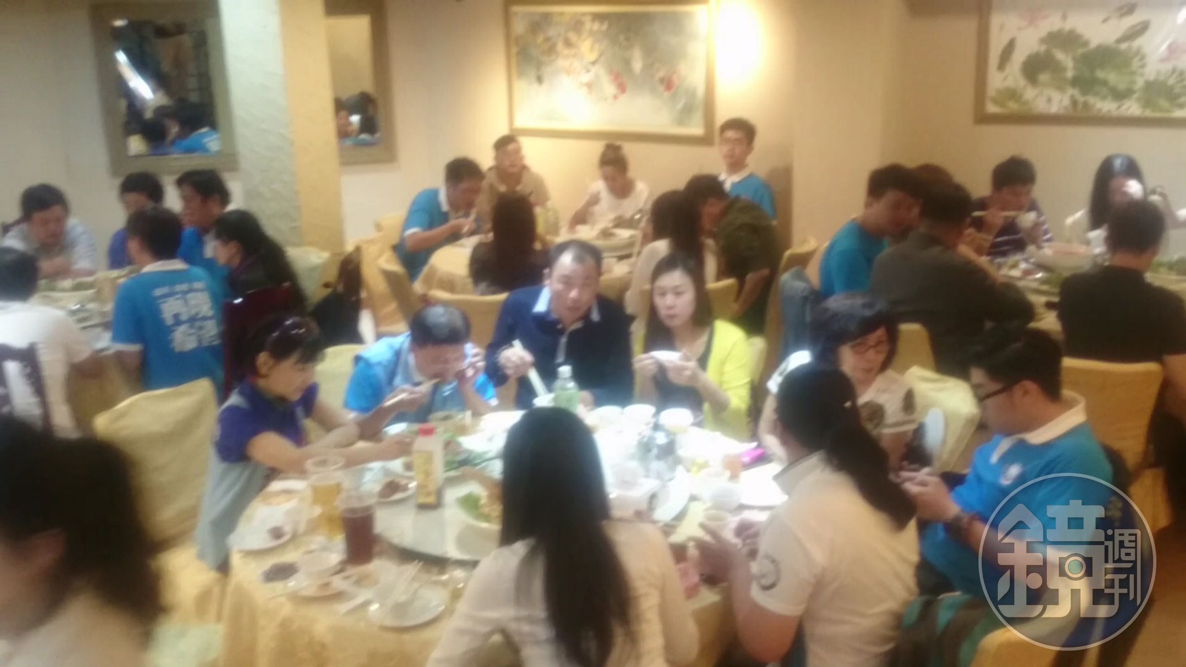 洪秀柱宴請黨代表，在國民黨中央附近新利餐廳地下一樓包場，有違她的庶民路線。