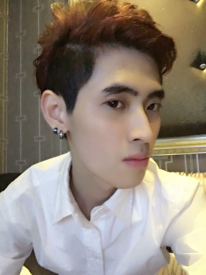 22歲的簡雨新在臉書上化名辜敏戰,利用臉書拐騙無知少女下海賣淫。