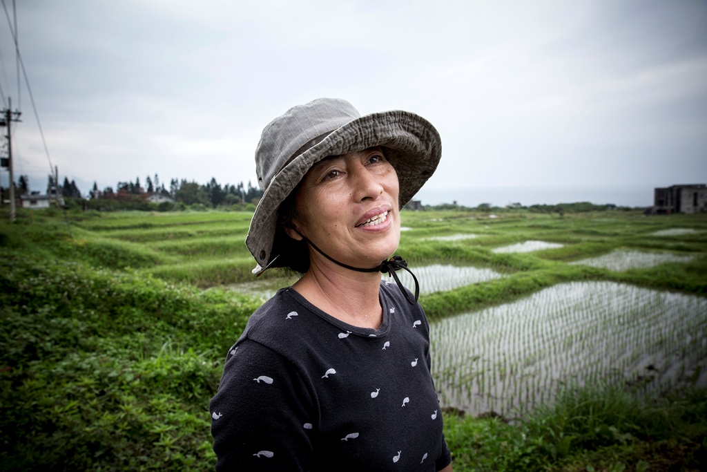 一談起港口部落有大半土地被變賣，甚至陸續蓋起海景民宿，舒米‧如妮聲音裡透露著無奈。