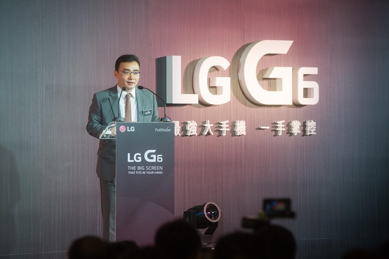 過去LG手機鮮少大手筆請代言人，這次邀請楊丞琳當代言人，台灣LG董事長金載承表示，這是想要讓市場讓消費者知道LG G6在面板、電池、相機等功能上的突破，強化和消費者的溝通。