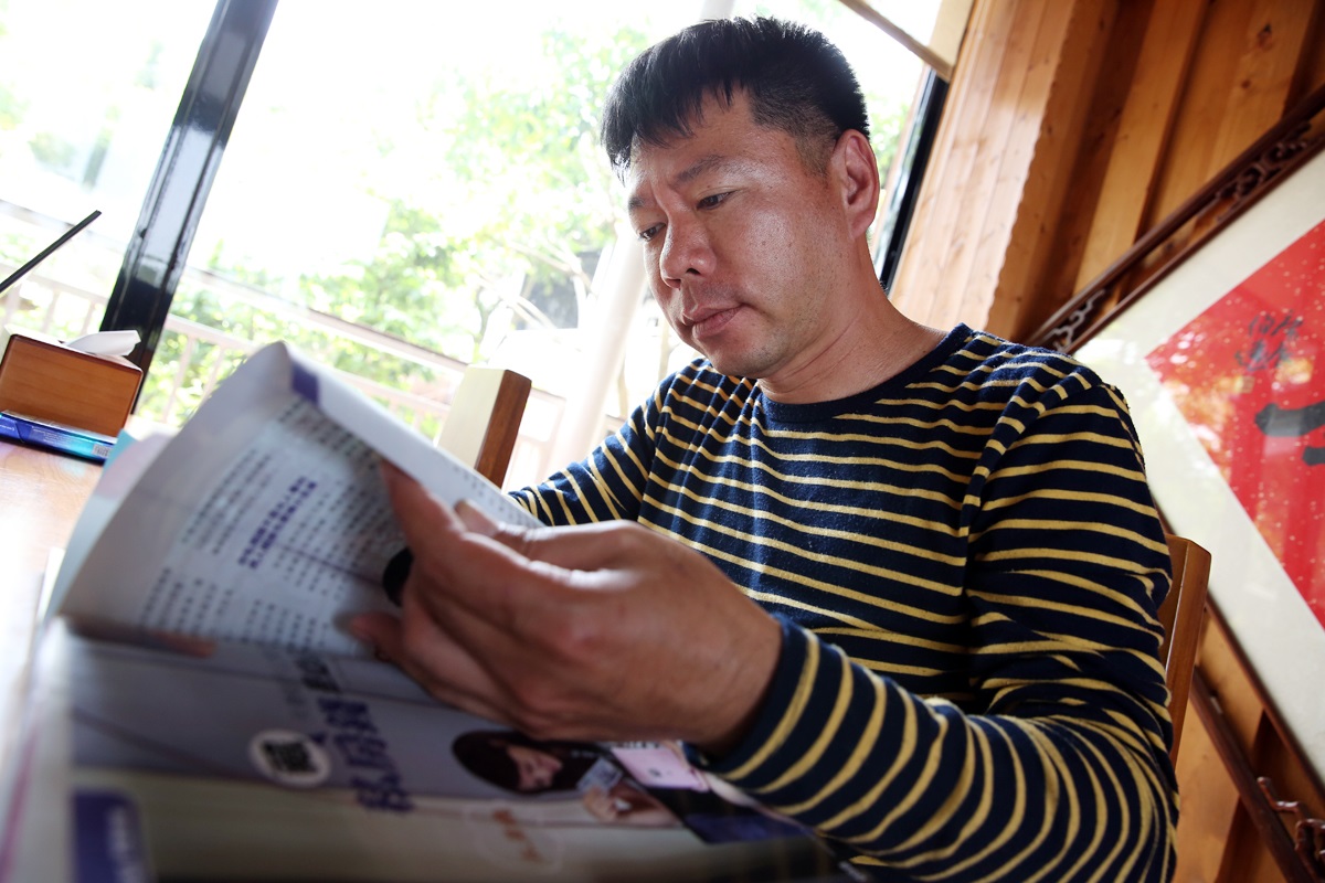 秉持價值投資加長期持有的買股策略，讓鄧安鎮投資股票連18年零虧損。