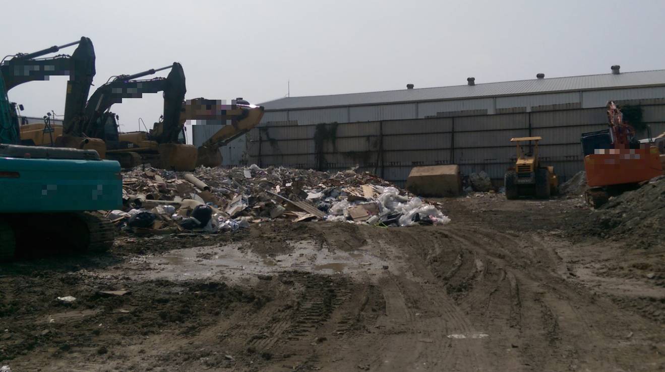 台中偏僻一帶去年十月時，被不肖業者連續傾倒九次廢棄物。