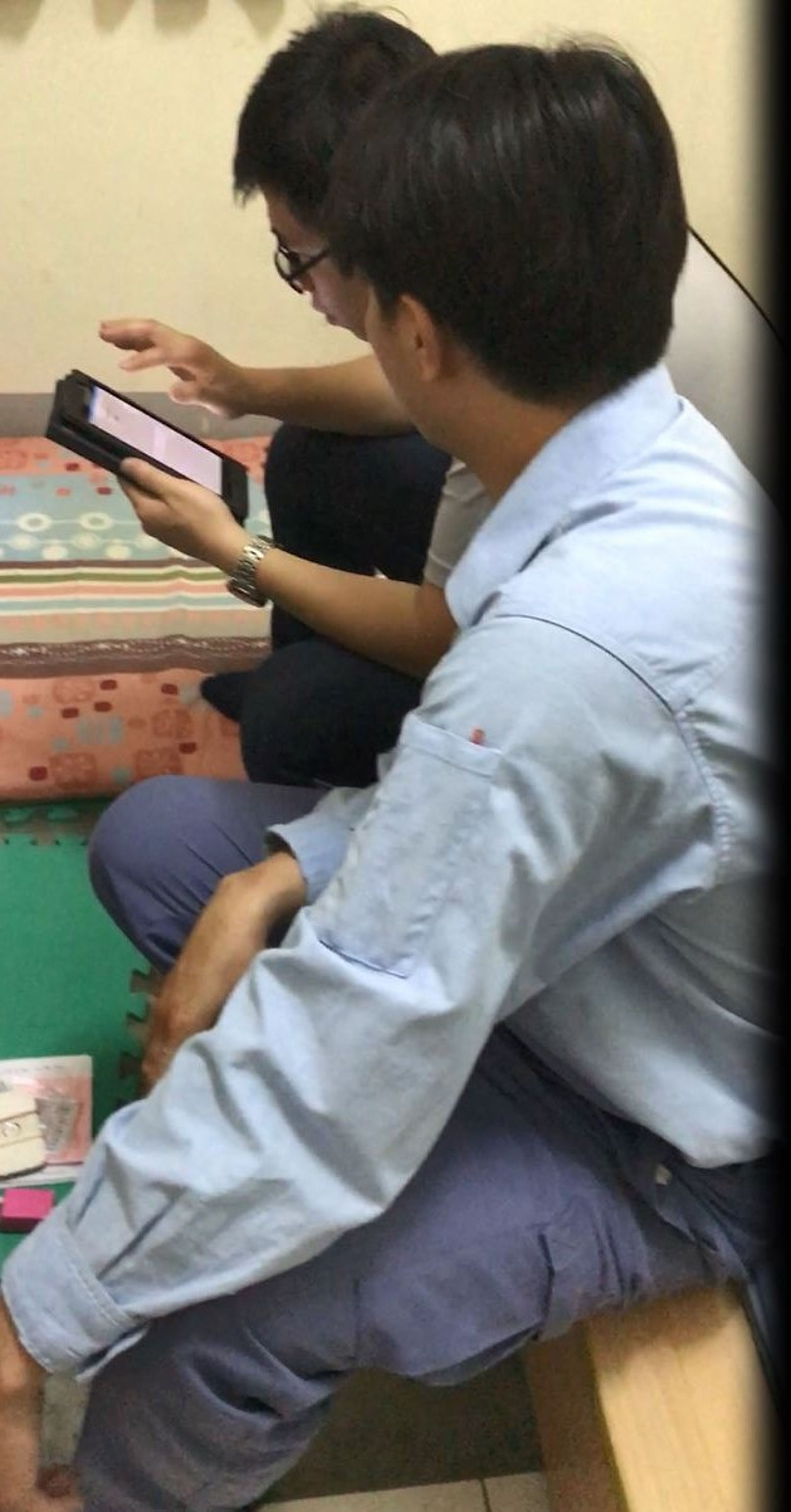警方要求林嫌等人出示通聯紀錄，以釐清是否有其他人涉案。