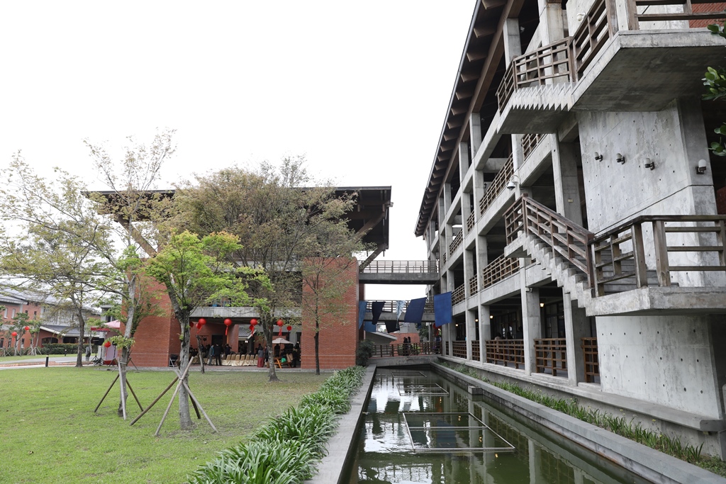 今年4月新開在宜蘭傳藝中心的「The Place老爺行旅」，雖是舊瓶裝新酒，諸多細節卻頗有誠意，值得一住。