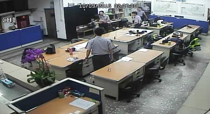 警訊時，詹女抓狂撕毀筆錄。