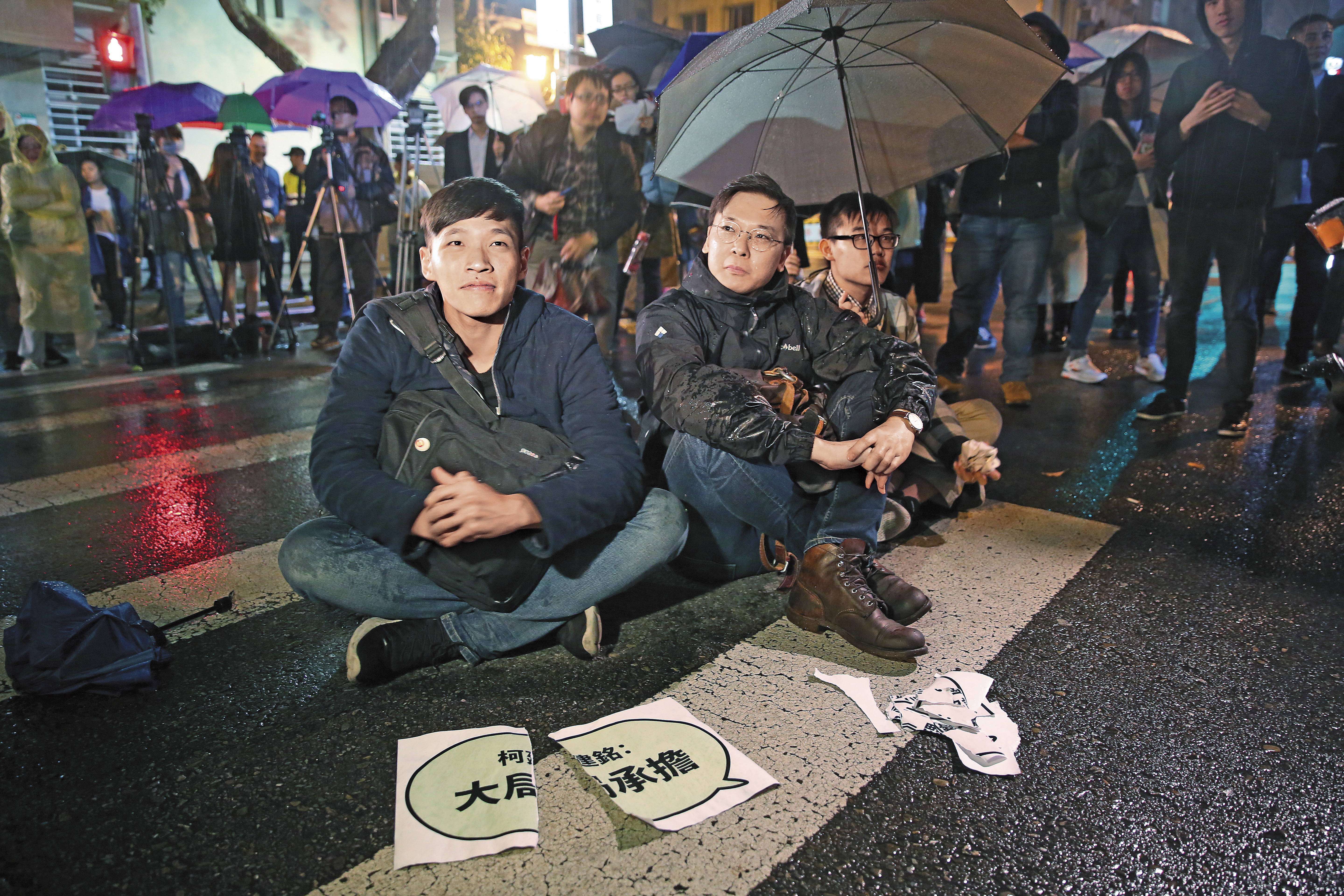 太陽花學運領袖的戀情一一曝光，甫退伍的陳為廷感情則較為不穩定。