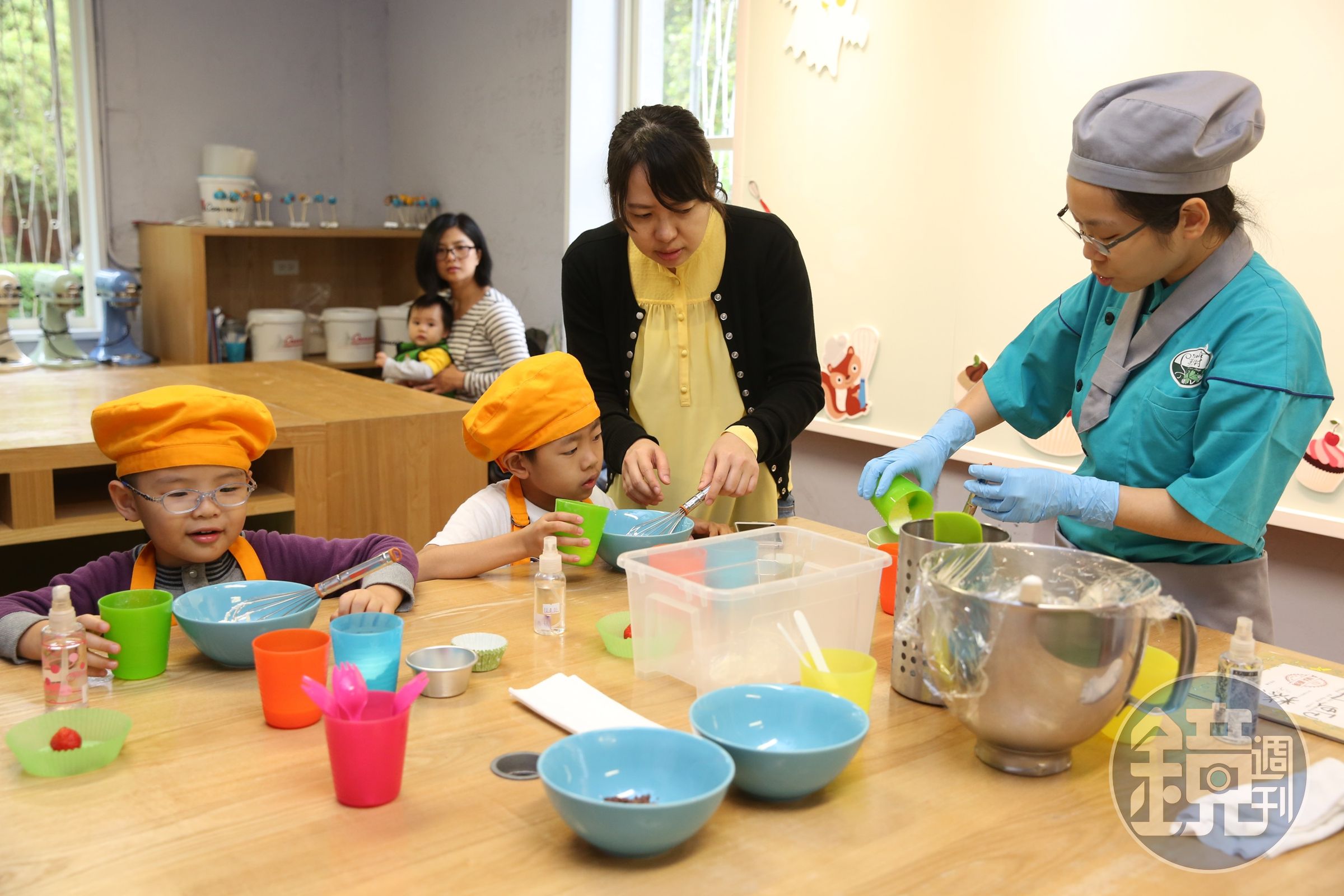 開「亞尼克夢想村」時，吳宗恩推出DIY課程，希望能吸引親子一起上課，增加親子互動。