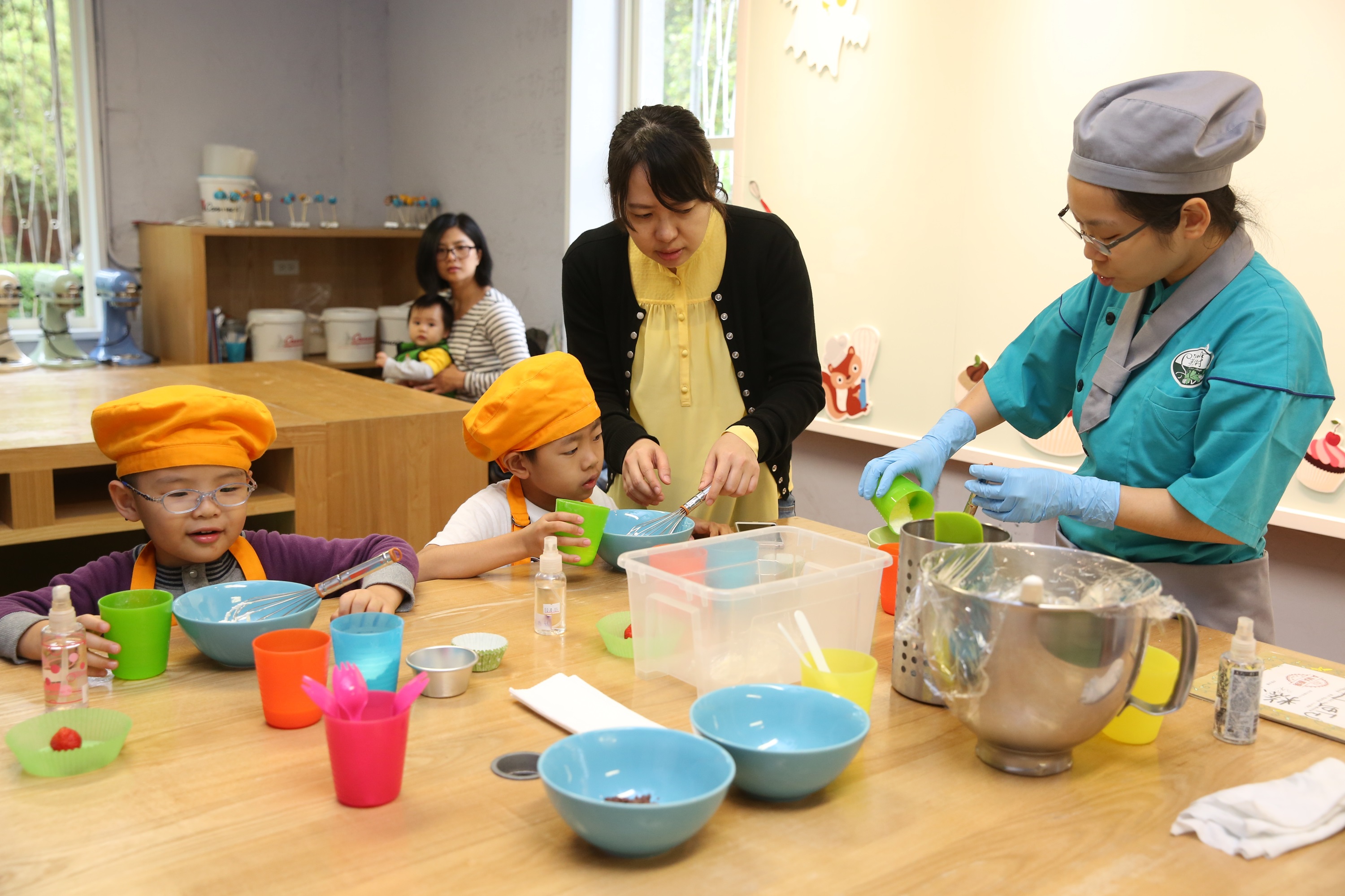 開「亞尼克夢想村」時，吳宗恩推出DIY課程，希望能吸引親子一起上課，增加親子互動。