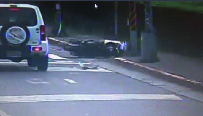 公車行經內湖潭美街附近時,與機車發生擦撞,造成騎士死亡。