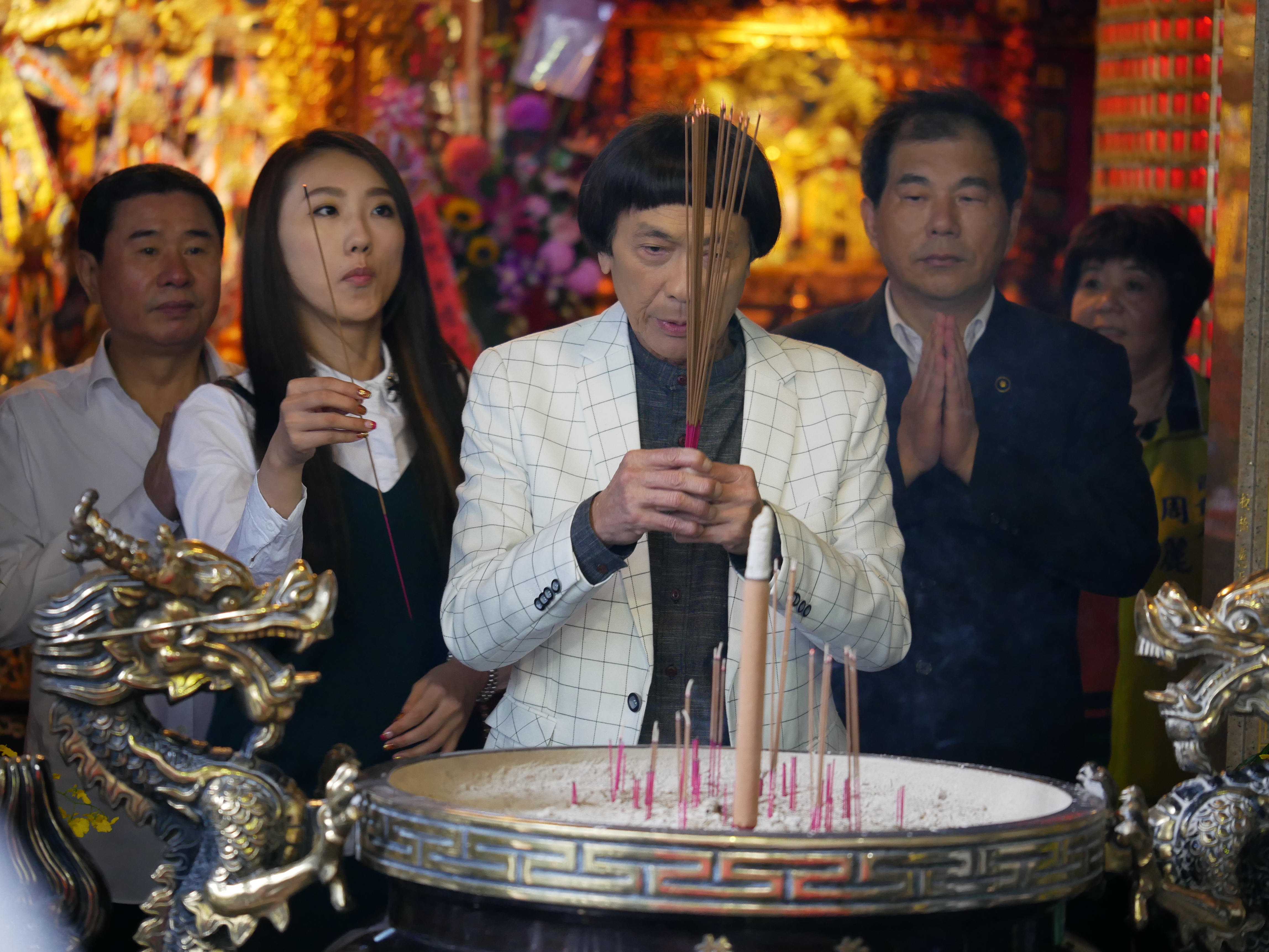 豬哥亮在鬼門關走過一回，如今可望在5月出院。