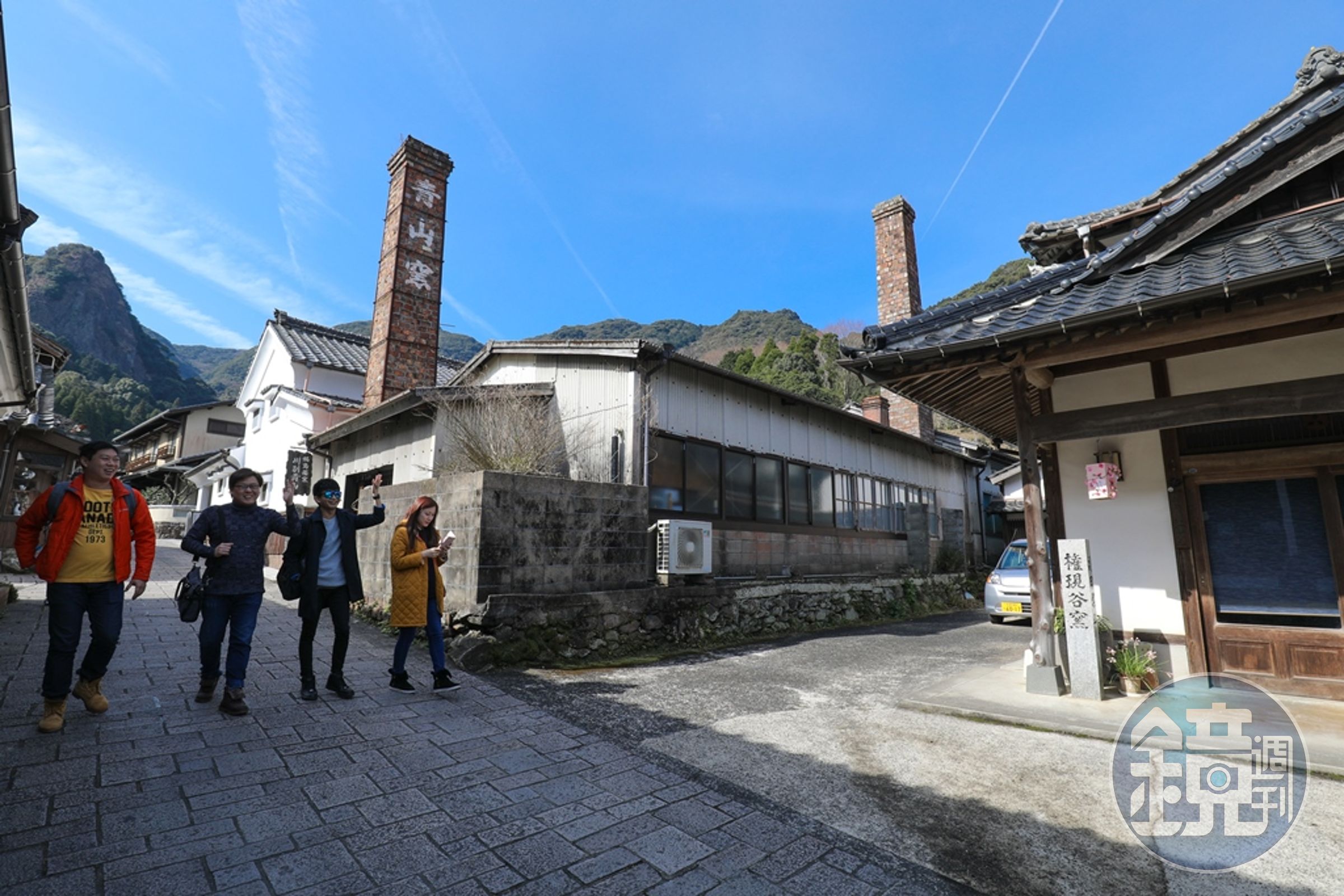 位在伊萬里的「大川內山」是個雲霧繚繞的小山城。