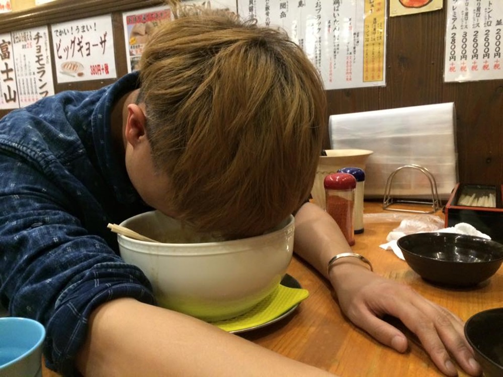 奈良到底什麼拉麵這麼猛，讓我跟日本友人通通被擊倒？