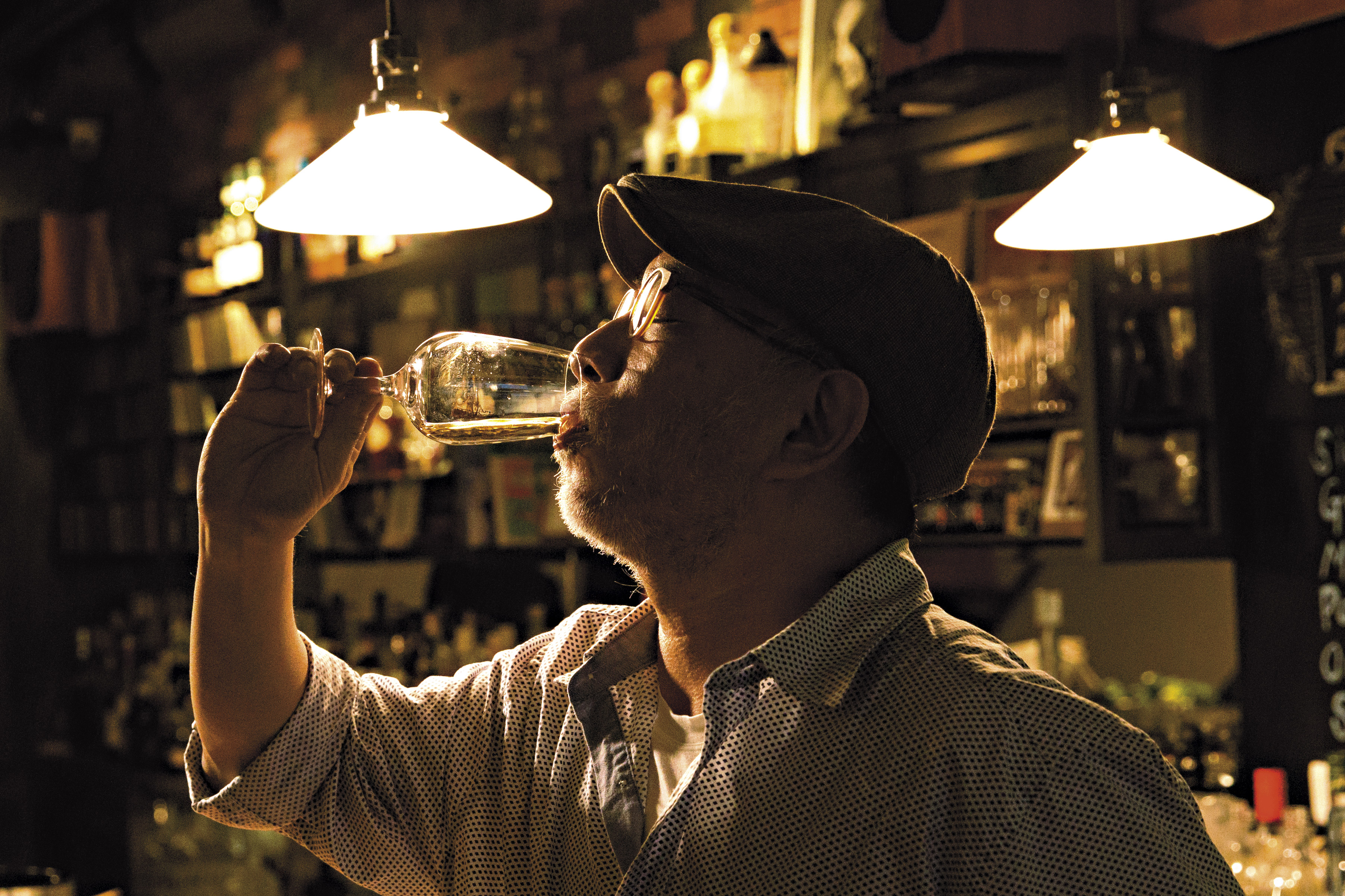 雖是資深酒保，但王靈安自述其實酒量不好，就算茫了，也會用意志力撐著，告訴自己沒有醉。