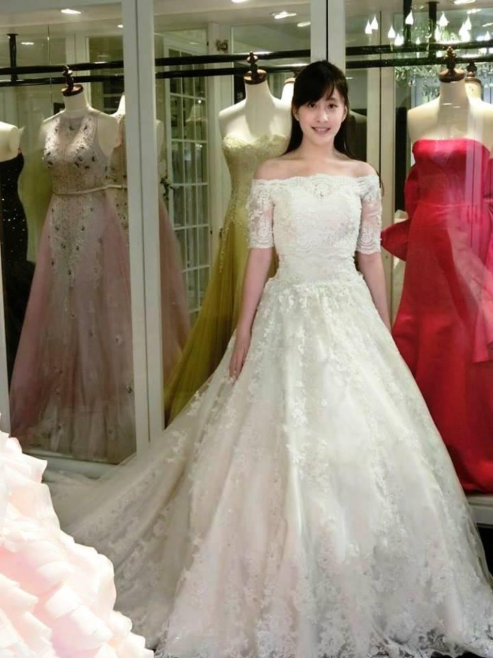 林奕含新婚不久。去年網路流傳她在婚宴上致詞的影片,坦承罹患精神疾病的痛苦。(圖:林奕含臉書)