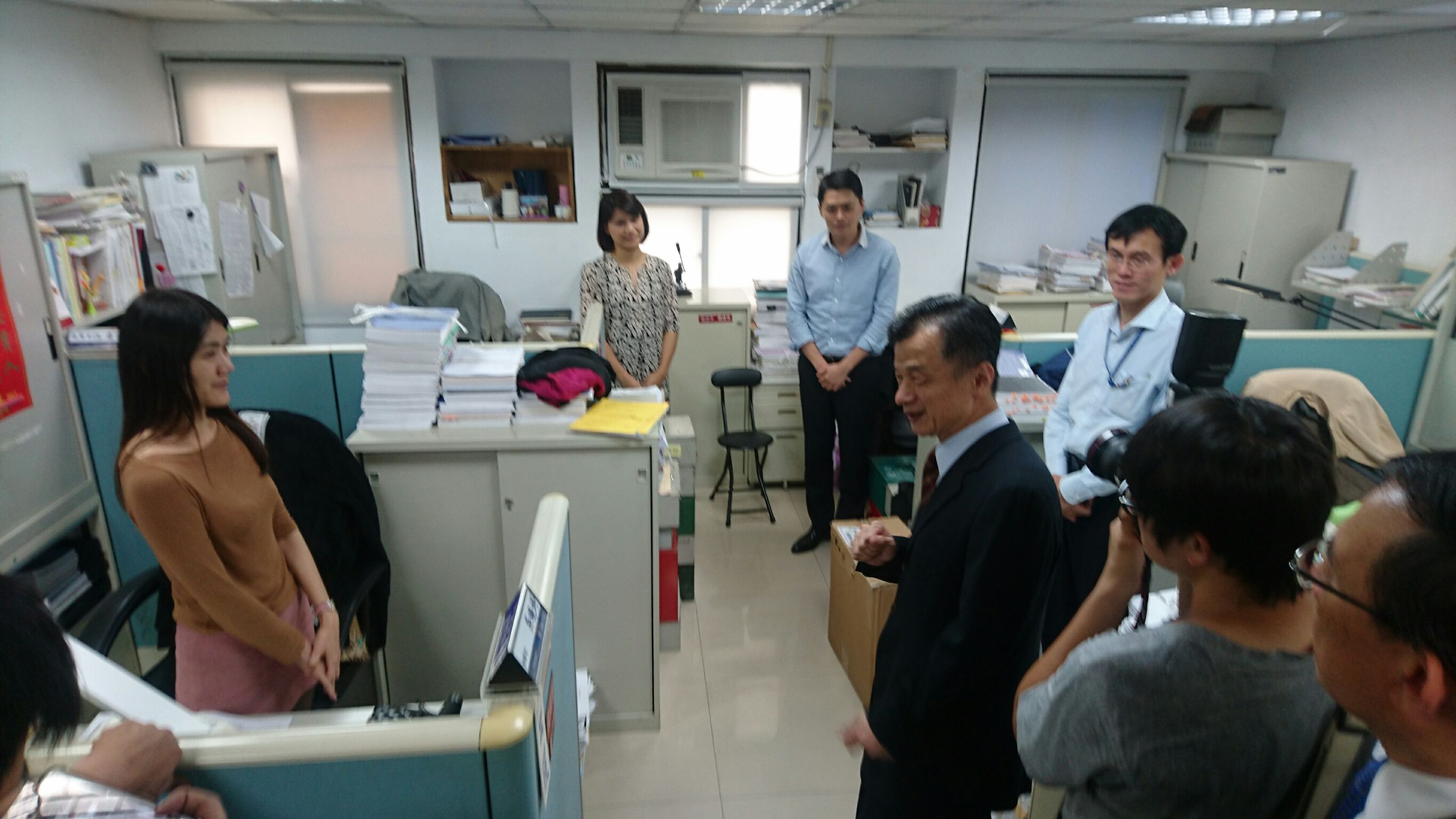 邱太三到台北地檢署進行業務視察，逐一了解檢察官的工作辛勞，引起基層熱烈迴響。