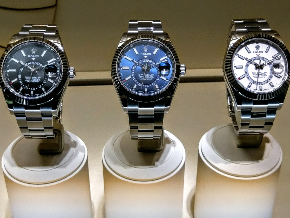 Sky-Dweller 不鏽鋼版共備有三色面盤，黑色沉穩、藍色活潑、白色斯文，可謂各有千秋。