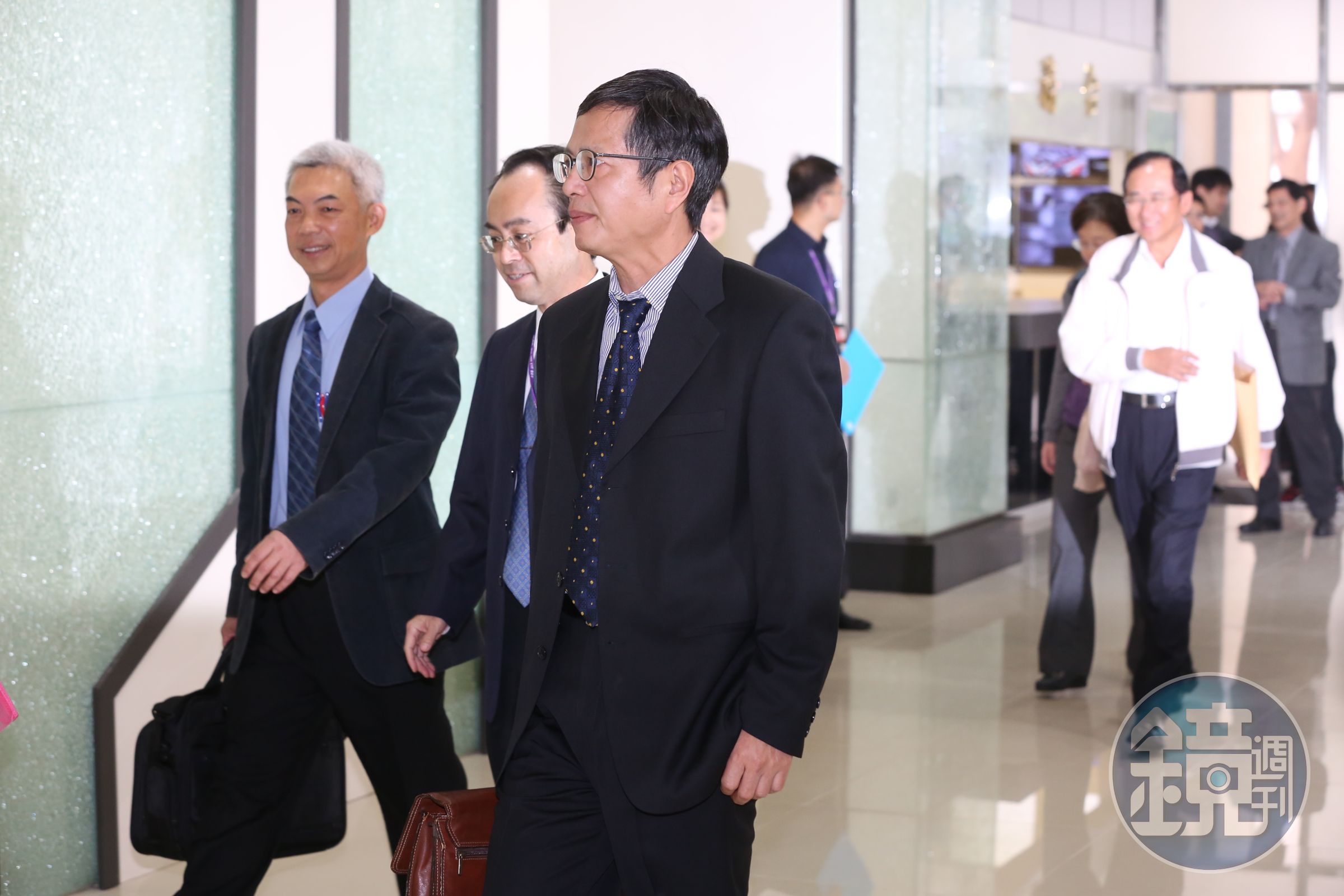 刑法權威台大法學教授林鈺雄指出，司改議題多到像放天燈，卻不談人民有感的死刑及食安議題，日前已退出司改國是會議。