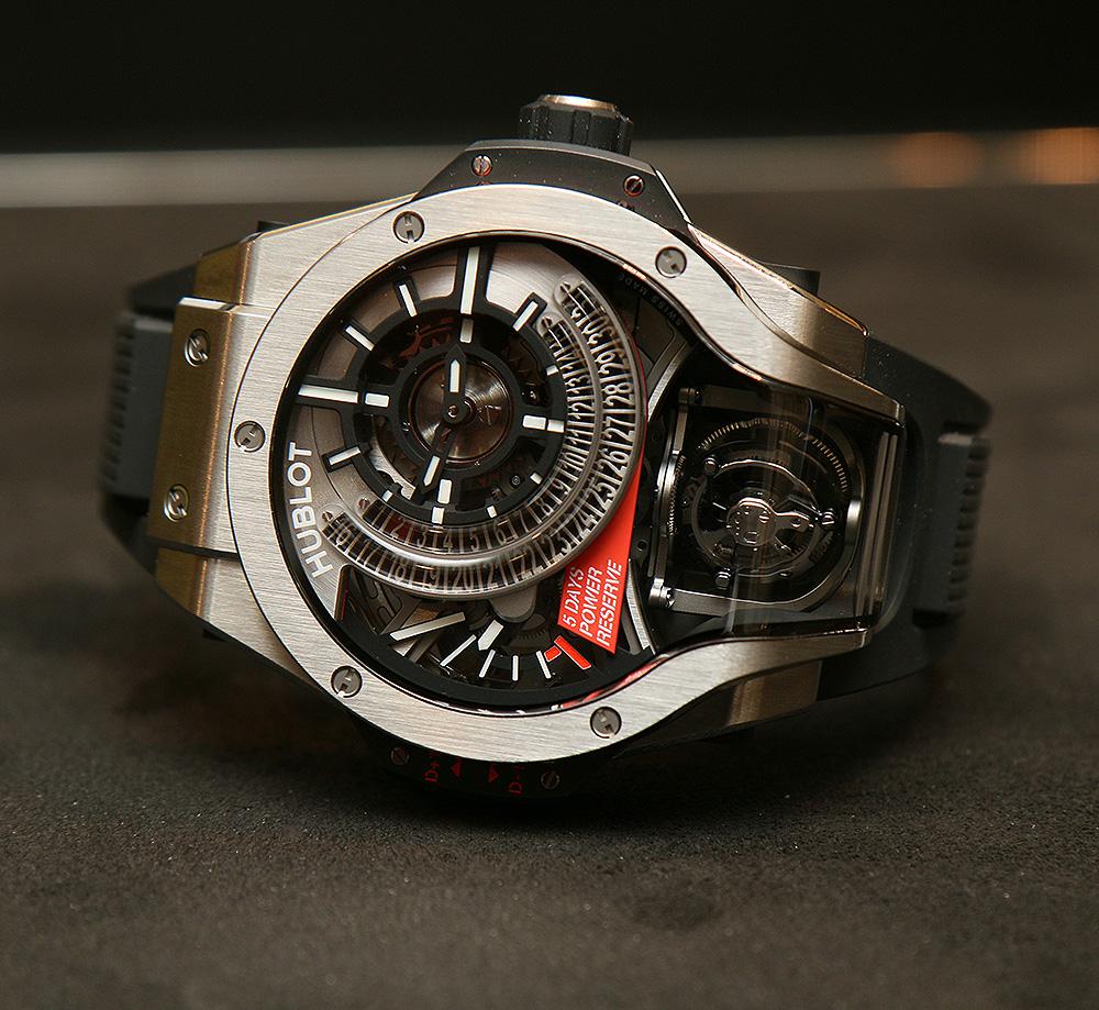 MP-09 Tourbillon Bi-Axis雙軸陀飛輪腕錶,鈦金屬錶殼版本,限量50只,建議售價NT$5,232,000。