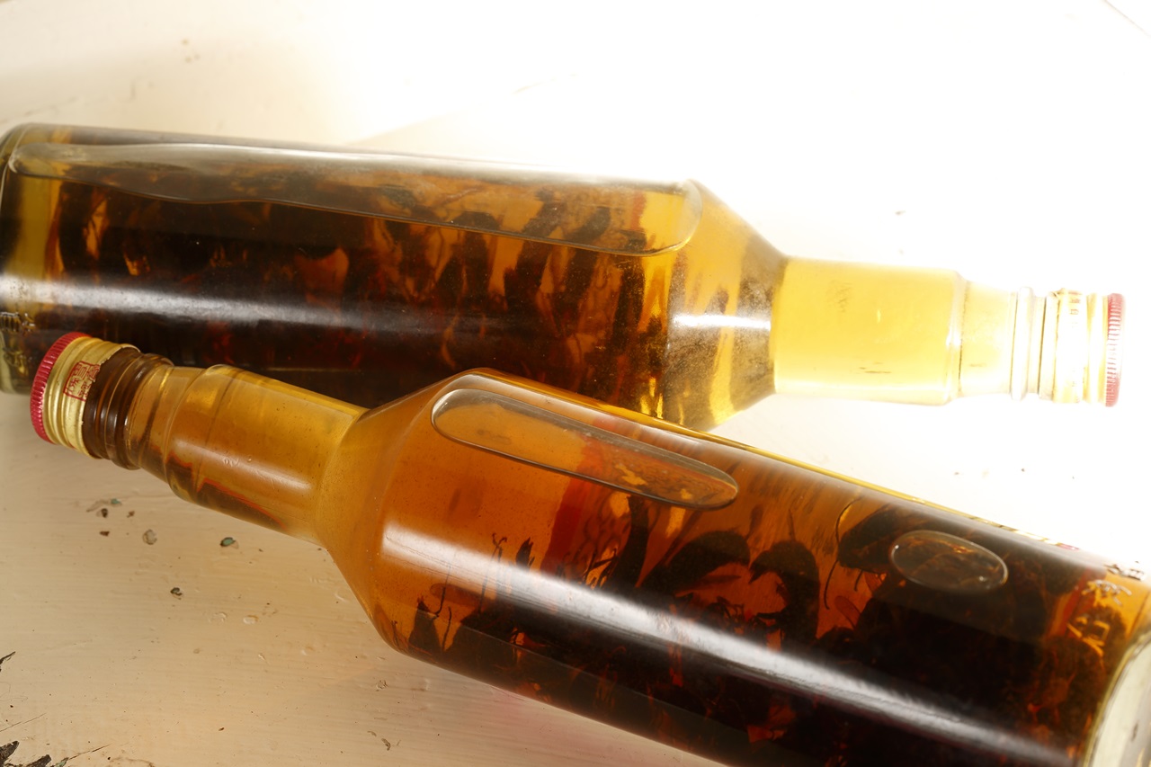 虎頭蜂酒據稱有強壯筋骨的效用，但未科學被證實。
