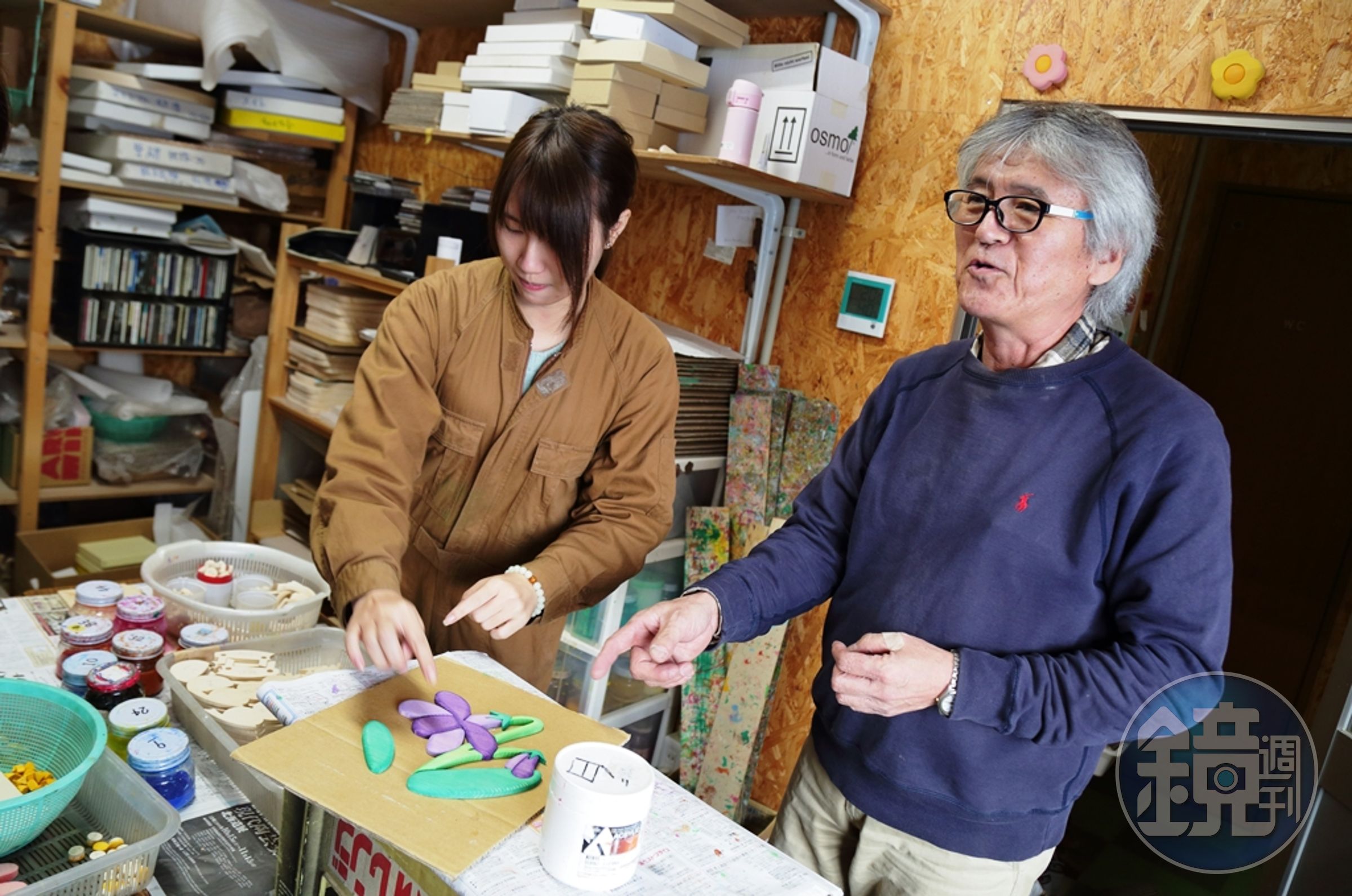 北海道鈴木工坊的作品以當地小動物為主，風格小巧可愛，背後卻藏著創作者鈴木秀一不想再碰殺人武器，希望帶給人們和諧溫暖的想法。