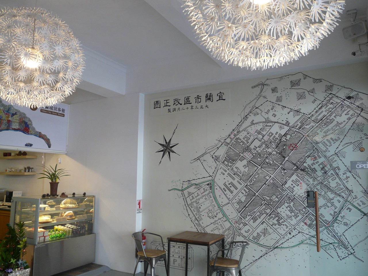 「宜蘭城故事館」進門處牆上的一張宜蘭舊城地圖，說出許多老故事。