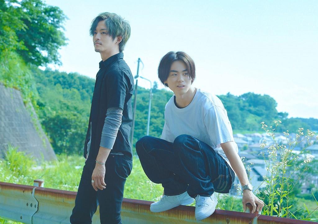 「GReeeeN」的成員原本是牙醫系學生,雖然被發掘出道,但四個人不院放棄牙醫夢、也不想成為明星,只想做音樂。(得藝文創)