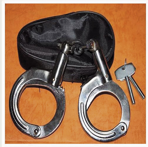 業者若販售具殺傷力的危險商品，便已觸犯法規。（翻攝網路）