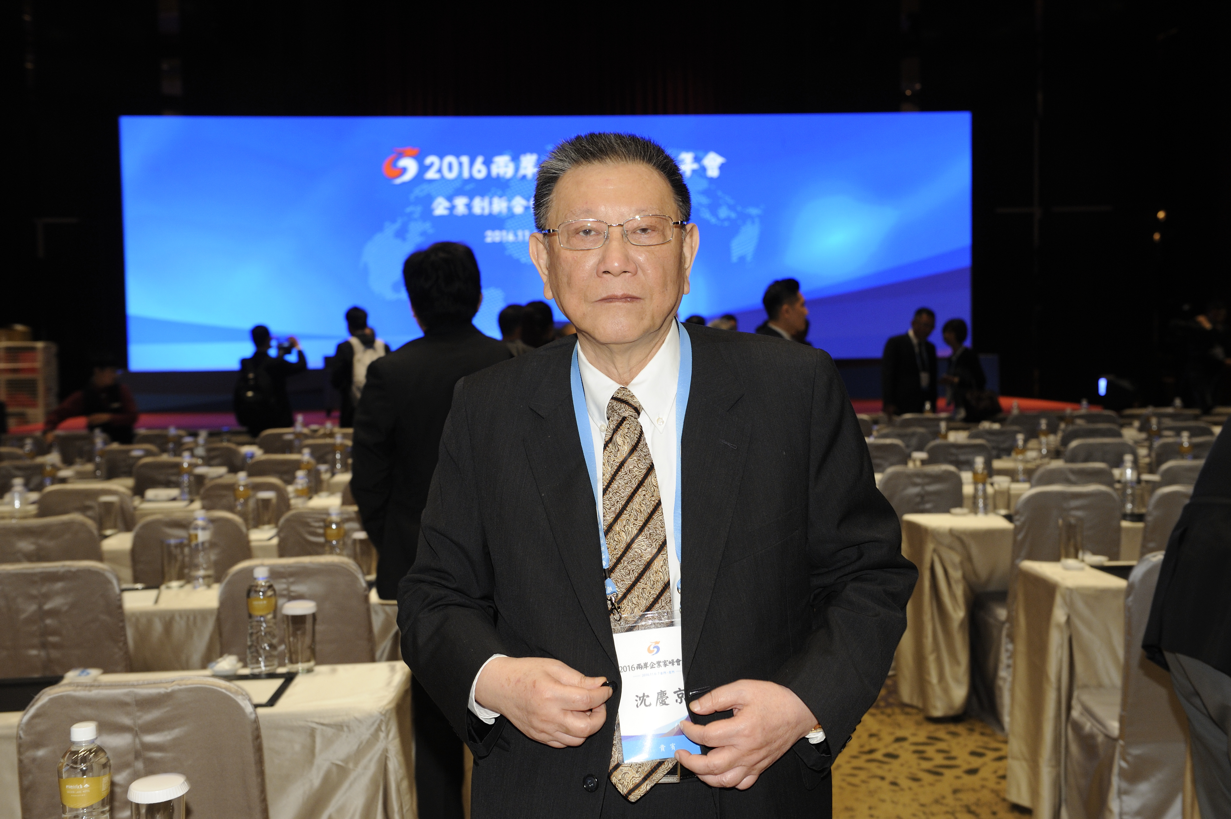 威京集團主席沈慶京為台灣商場傳奇，這次赴港借鉅款卻踢到鐵板。