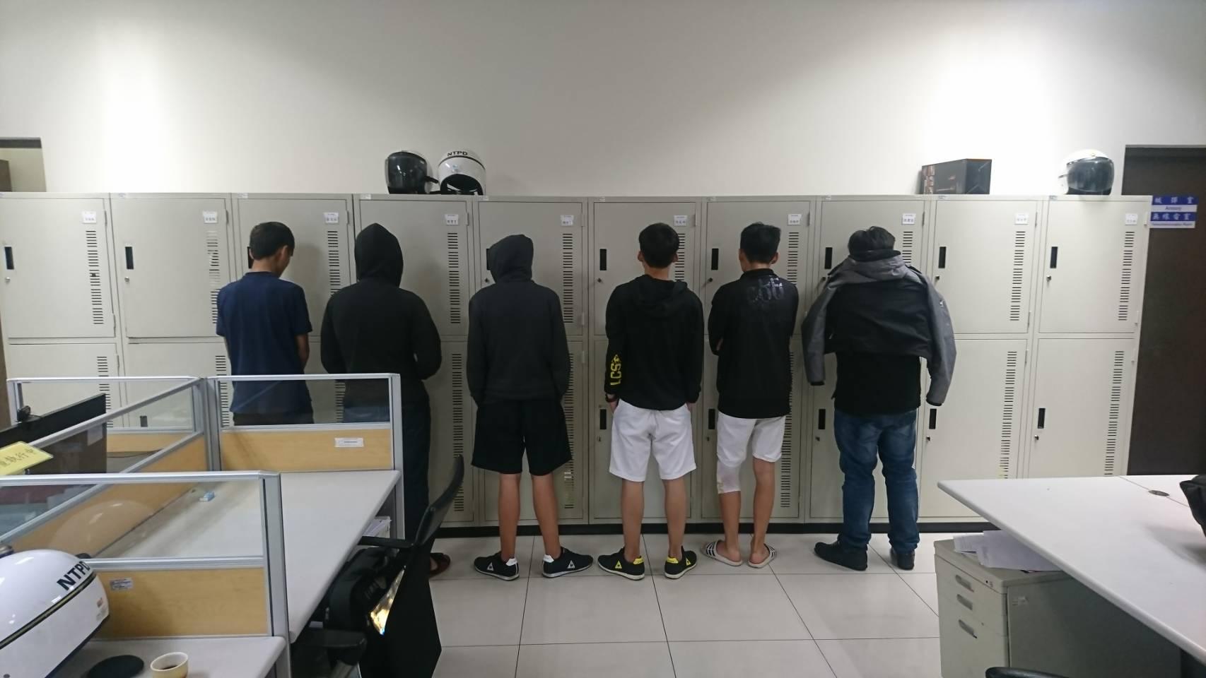 涉案8人都到案說明，並依傷害罪、當街械鬥公然施暴等罪被移送法辦。