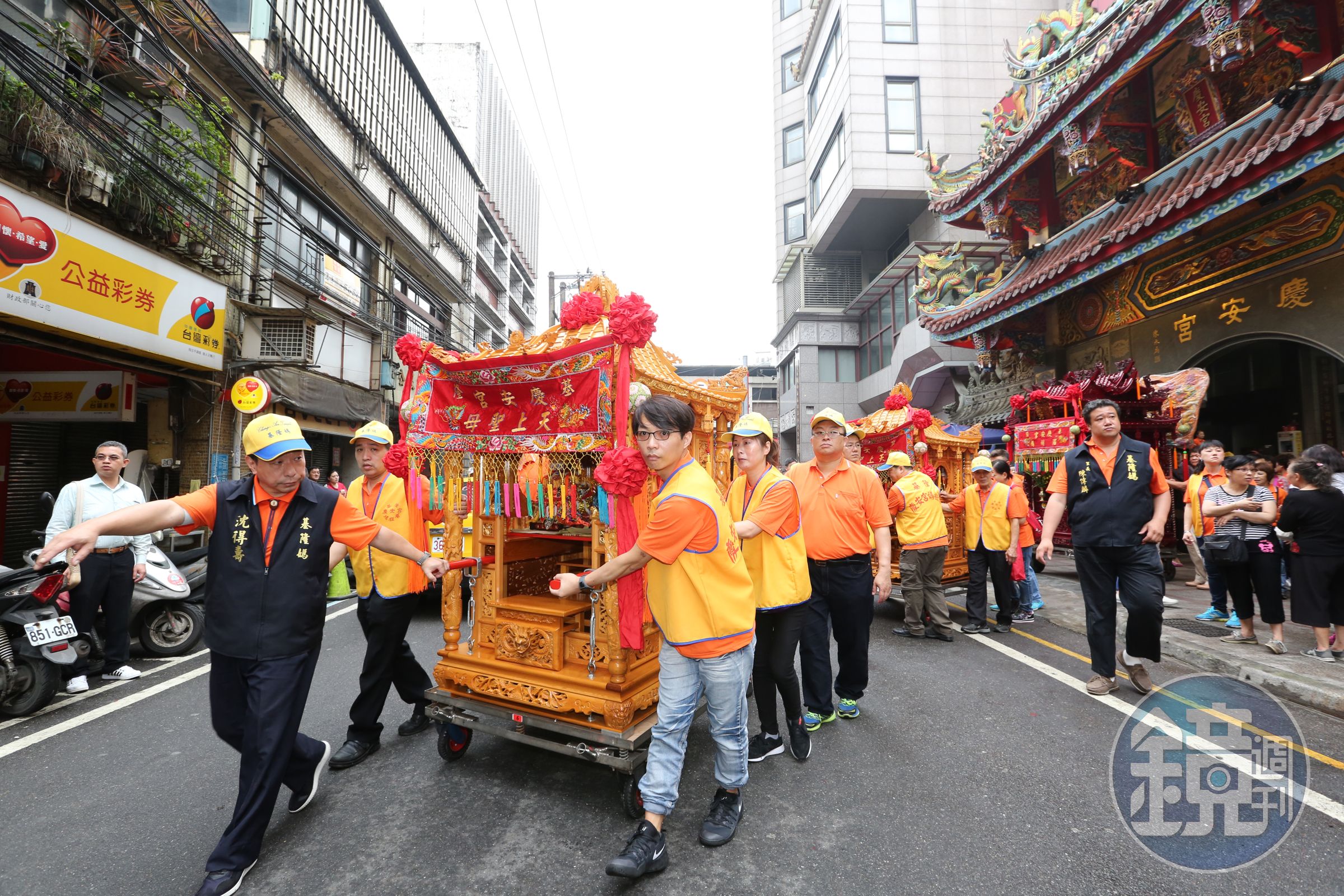 基隆慶安宮的媽祖遶境，是精緻版的遶境。