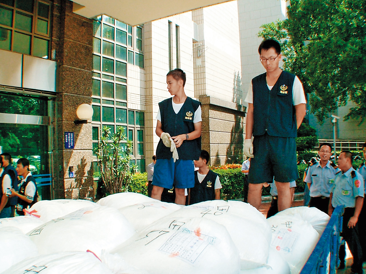 檢調當時破獲號稱史上最大宗的安毒原料麻黃素掉包案，張宗保遭求處無期徒刑。（聯合知識庫）