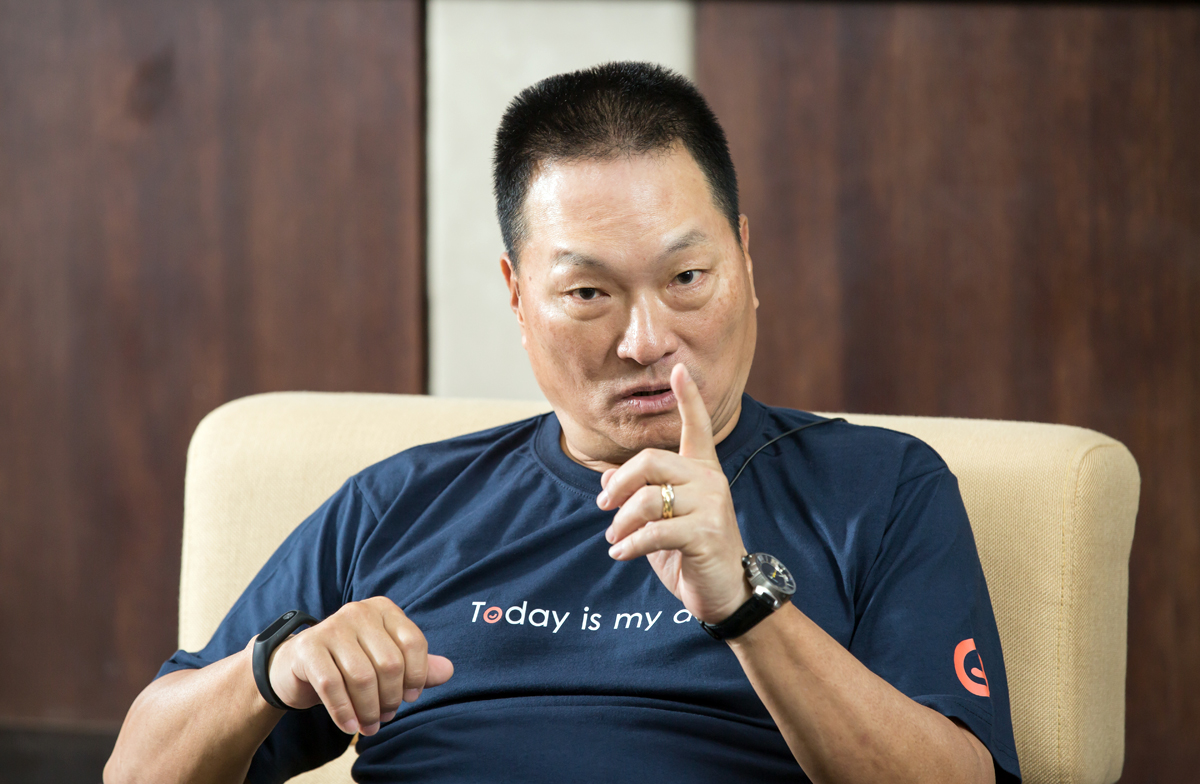 東森集團總裁王令麟出獄18個月，霸氣宣告再戰媒體及零售產業，東森新聞雲要打敗蘋果日報，東森購物要挑戰momo、打世界盃。