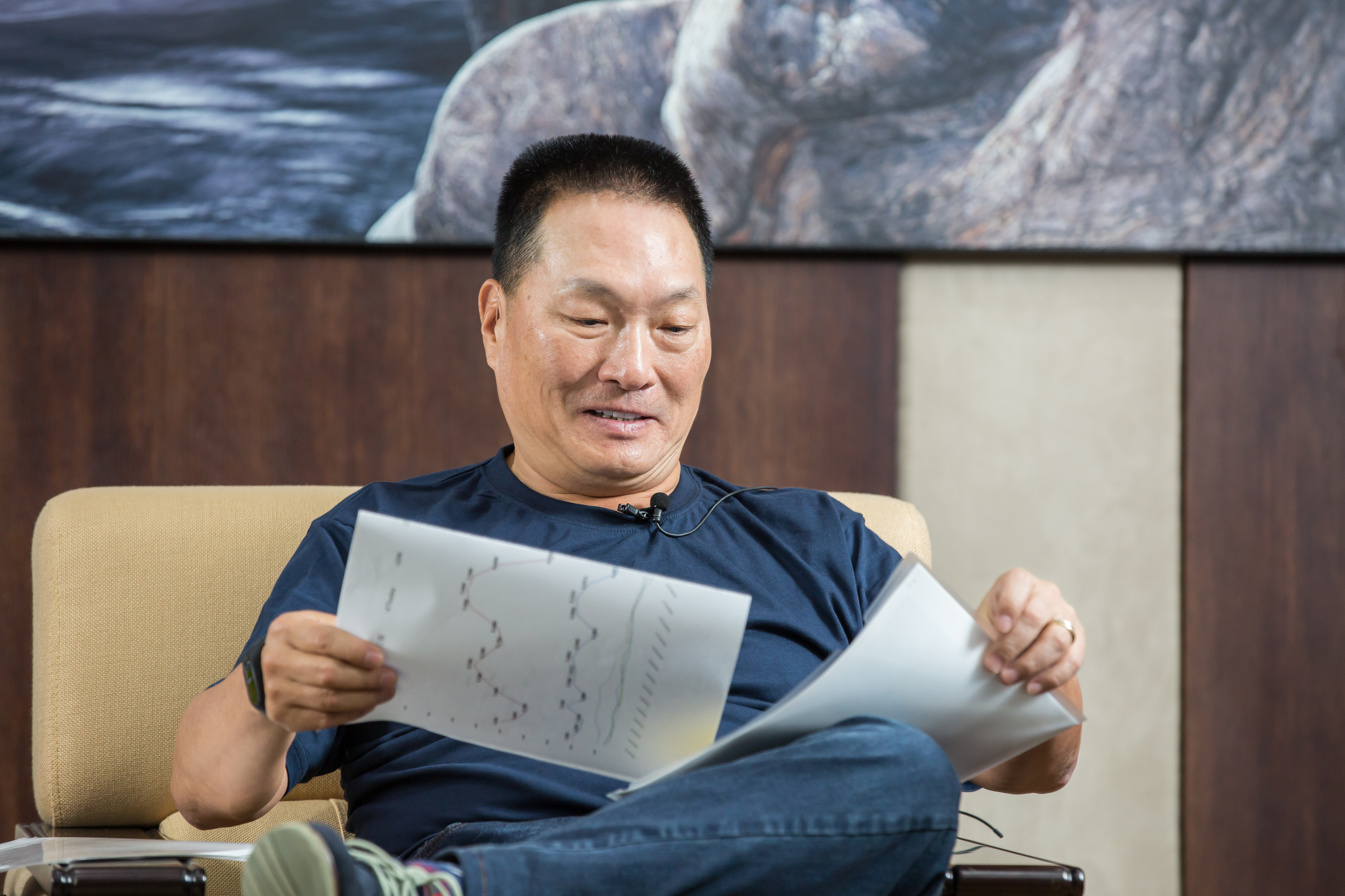 前後坐牢4年，王令麟最大的收獲是讀了200本書，出獄後繼績打拚事業、「無縫接軌」。