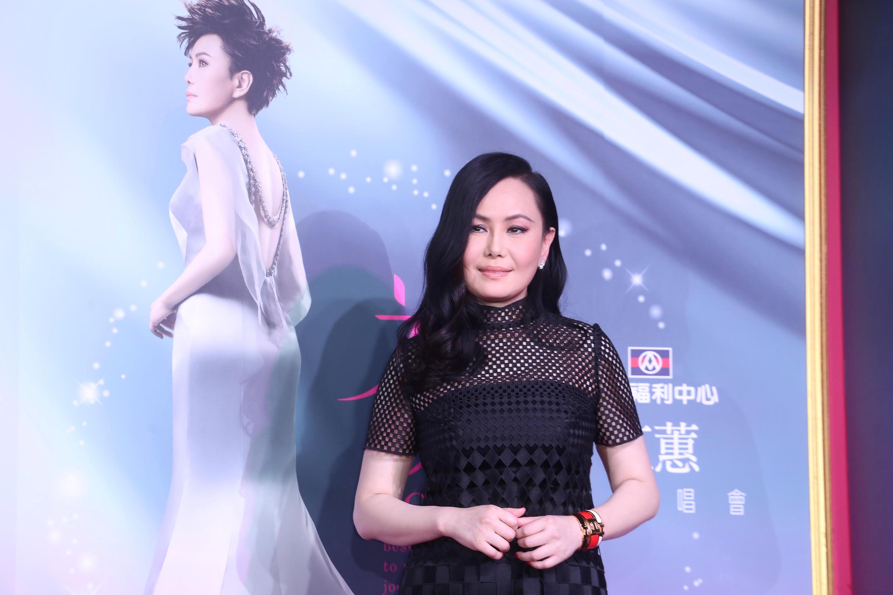 胞弟遭陳金標襲擊時，江蕙不顧安危捨身救弟令人感動。（東方IC）