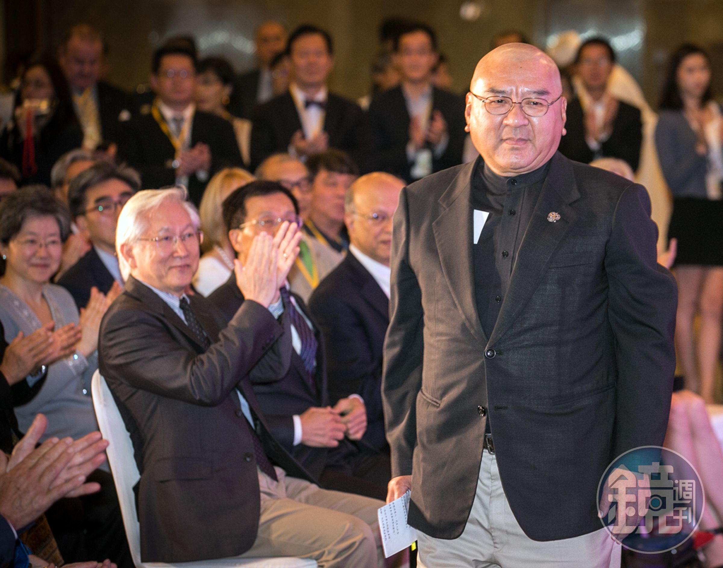 一筆8,000萬元保釋金，不僅讓東森集團總裁王令麟感激員工借錢之情，更感念潤泰集團總裁尹衍樑伸出援手。