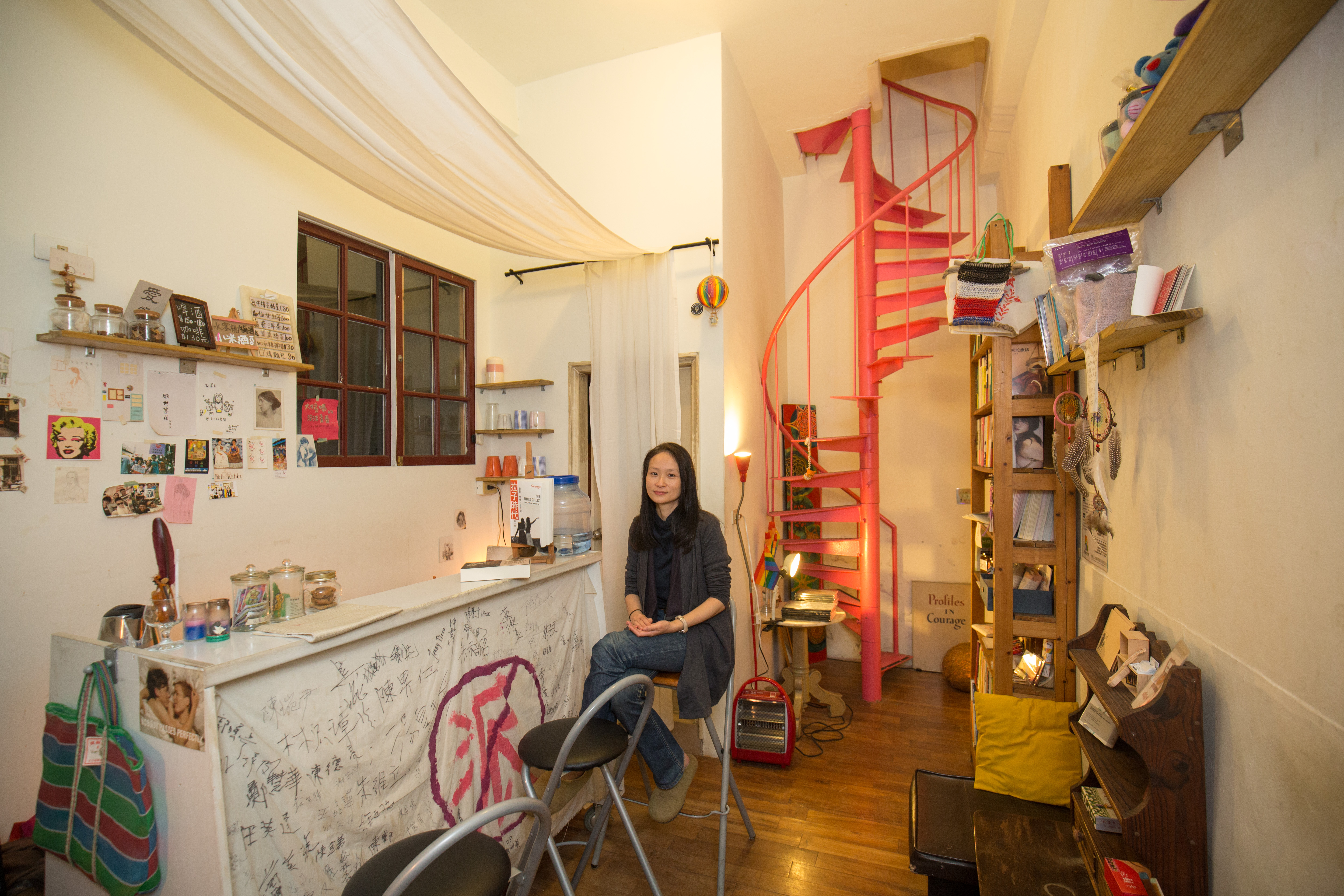 全台中第一家性別主題書店「自己的房間」，也是顛覆性別想像的社運基地。