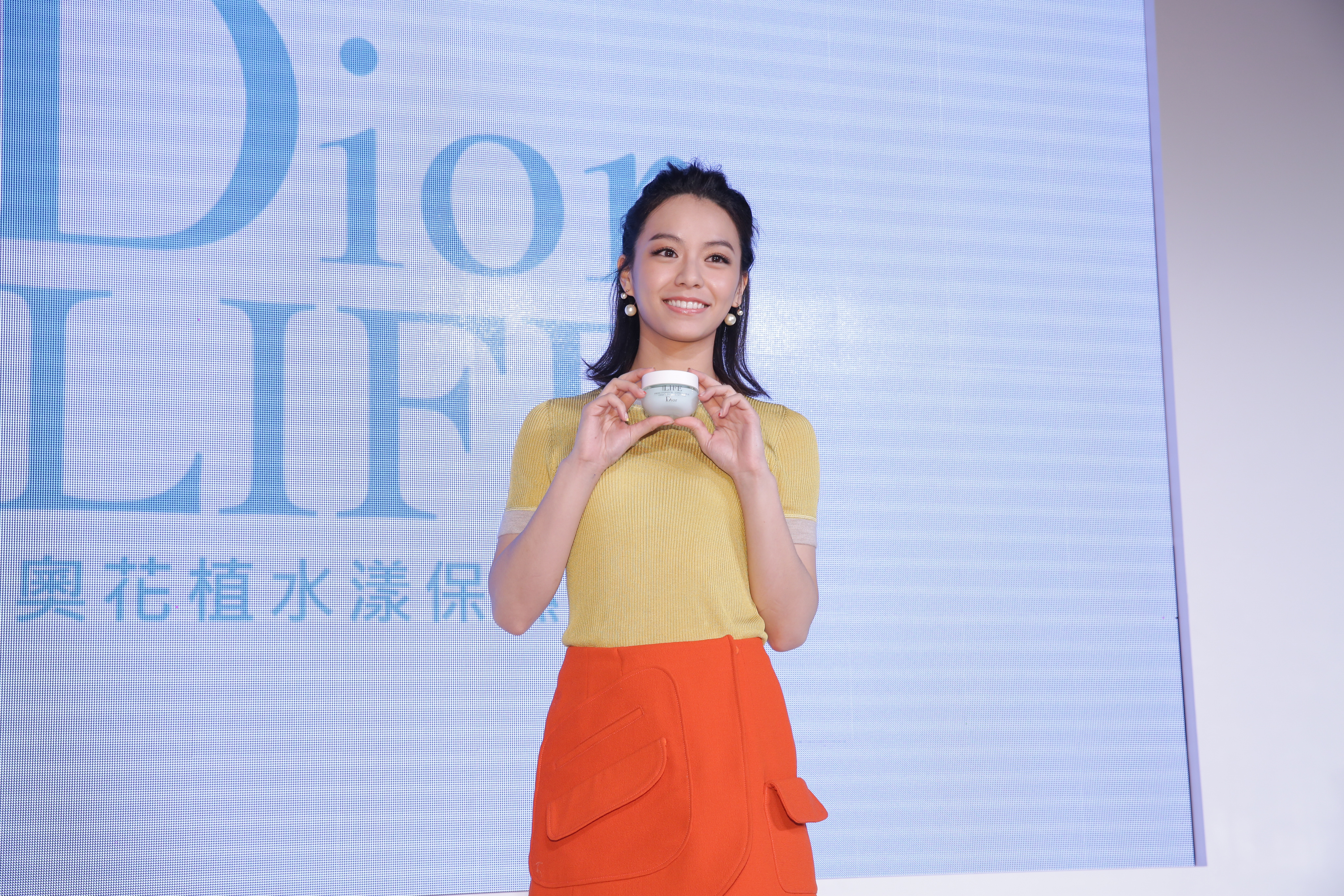 宋芸樺出席Dior花植水漾保濕系列活動時，透露自己對於保溼非常注重。