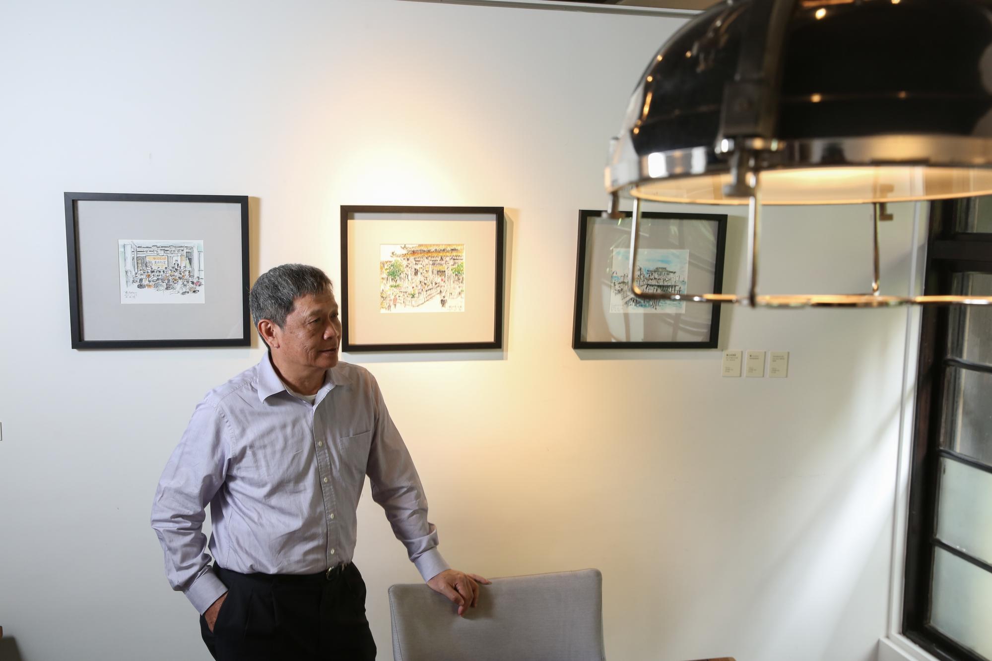 桂冠總經理王正明的畫展《遊戲人間》目前正在台北沾美藝術庭苑展出。