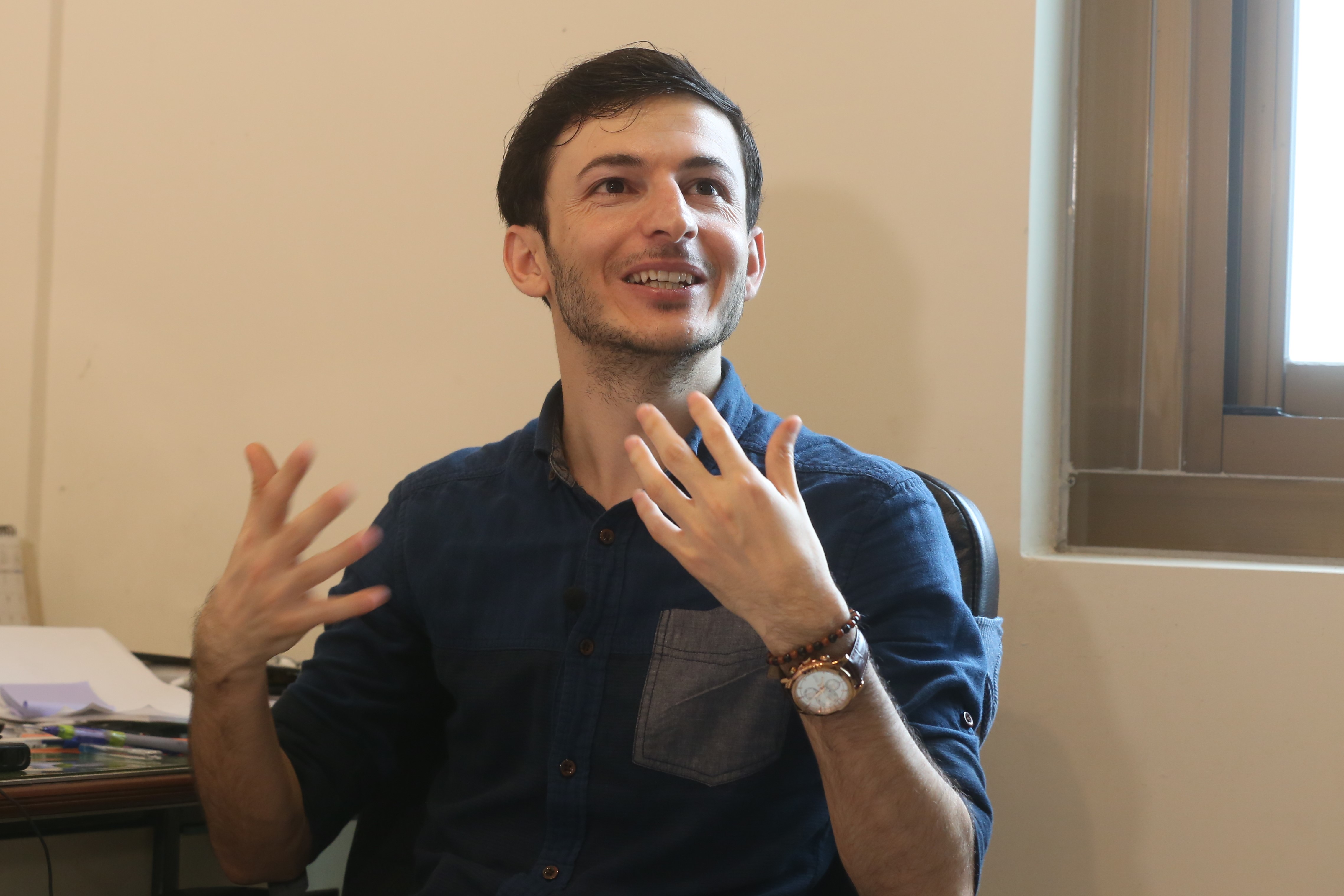 亞茲迪人長相和一般中東人不大相同，胡薩拉說，有台灣人誤以為他是歐洲人。