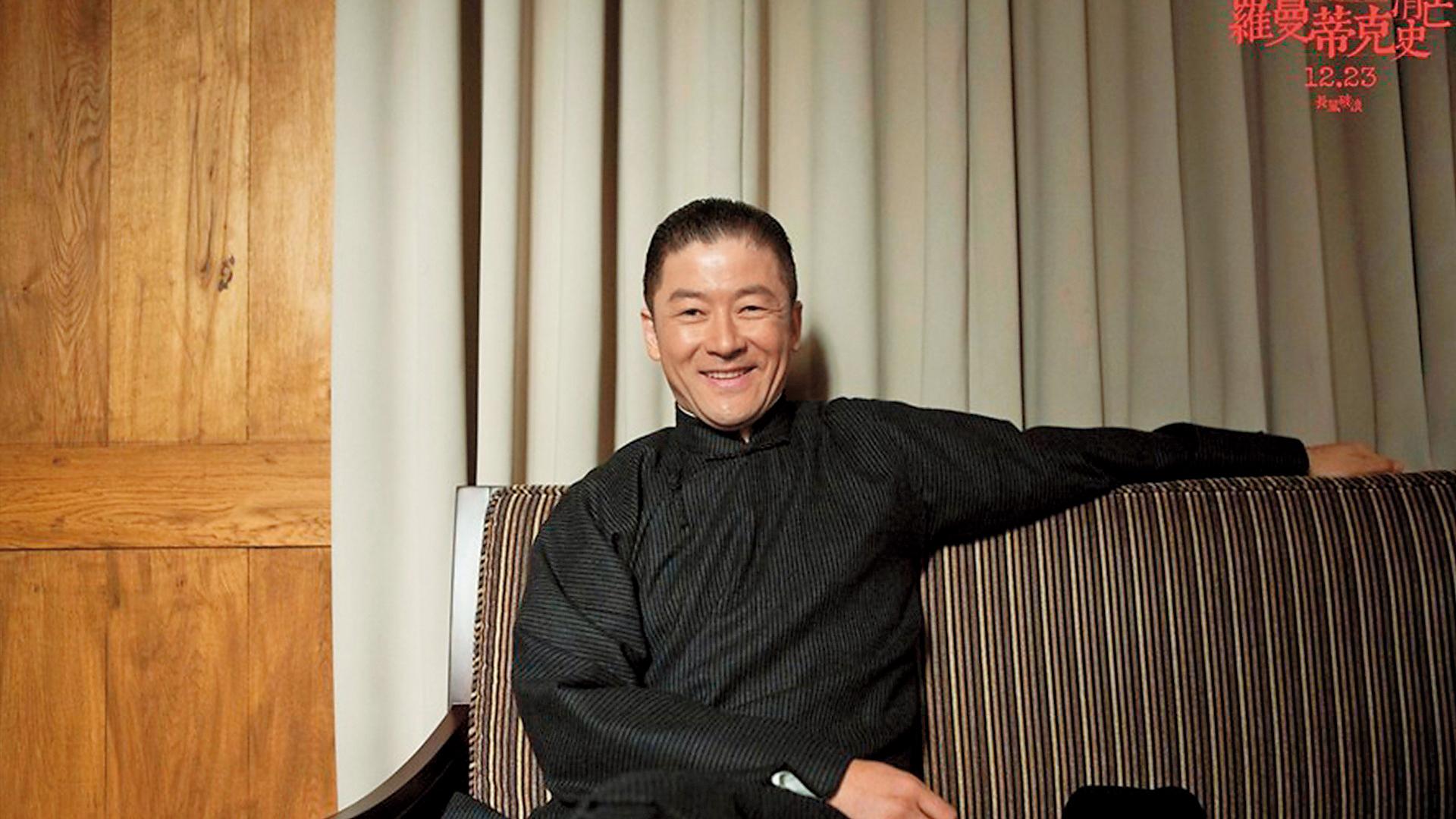 威尼斯影帝淺野忠信拍攝《羅曼蒂克消亡史》期間,丰采迷倒一票工作人員,他在現場很安靜,休息時多半在房間畫畫或作音樂。(甲上提供)