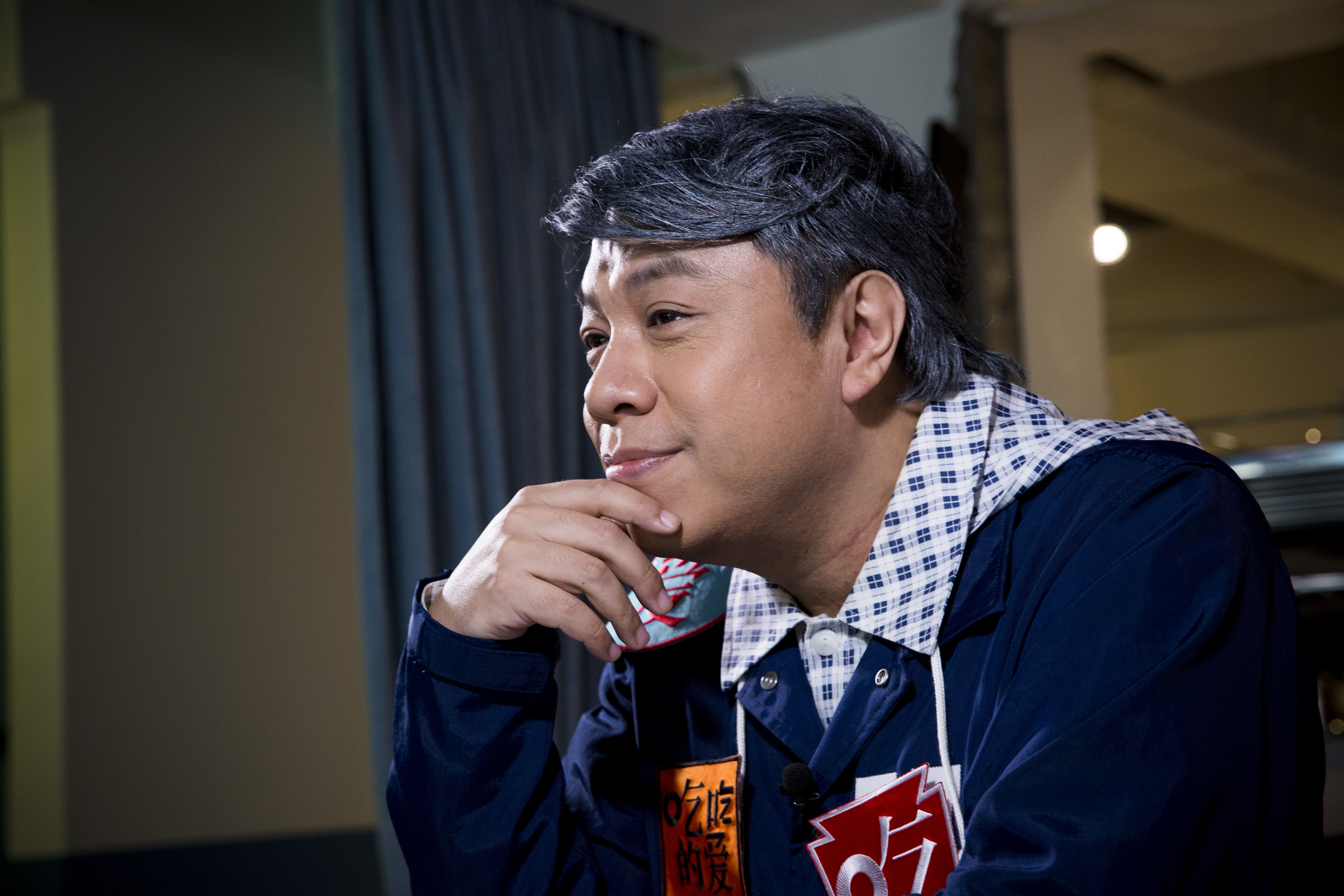 蔡康永為宣傳《吃吃的愛》，4天內排了30幾個專訪。