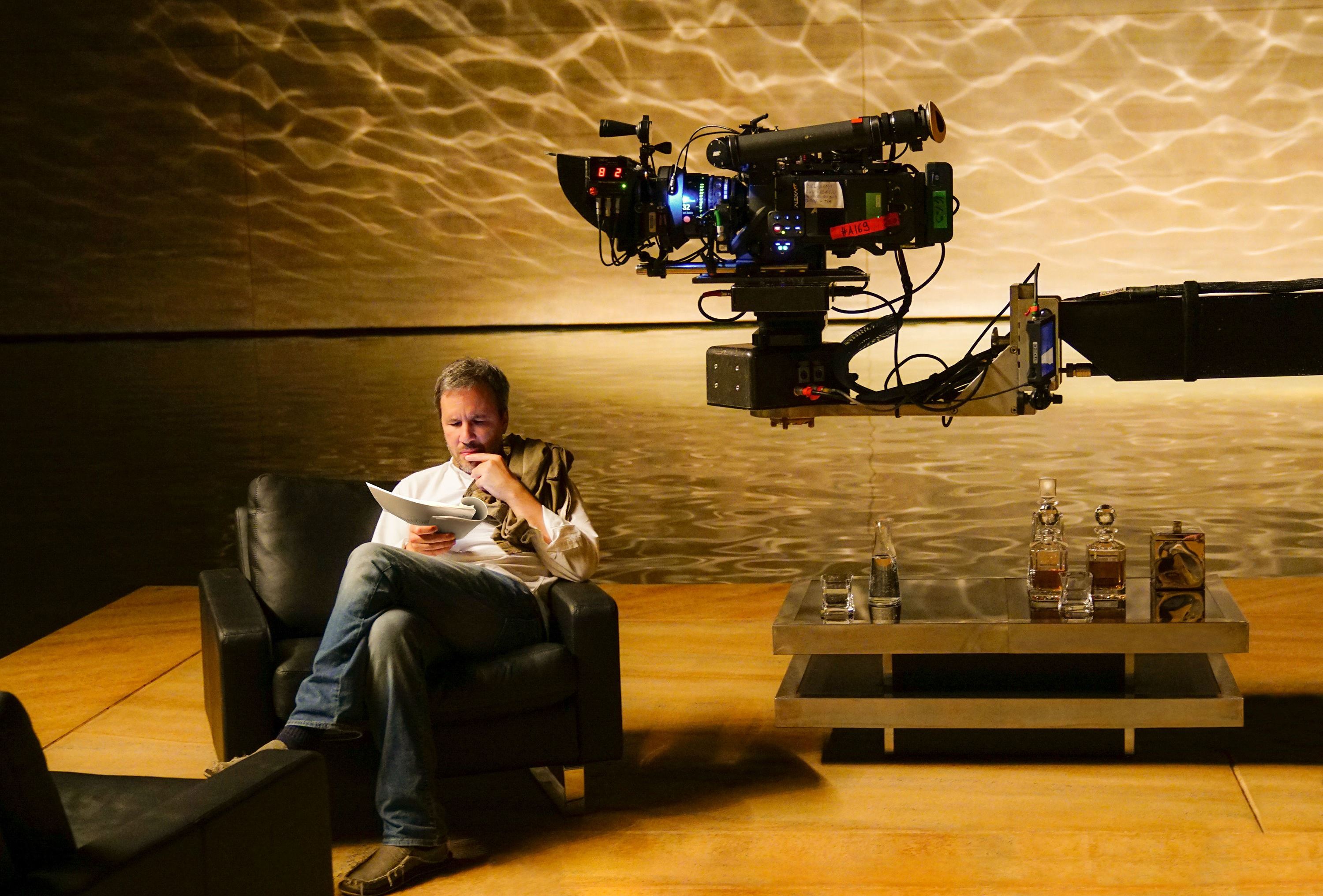 以《異星入境》入圍奧斯卡最佳導演的丹尼維勒納夫，獲得雷利史考特欽點，擔任《銀翼殺手2049》導演。