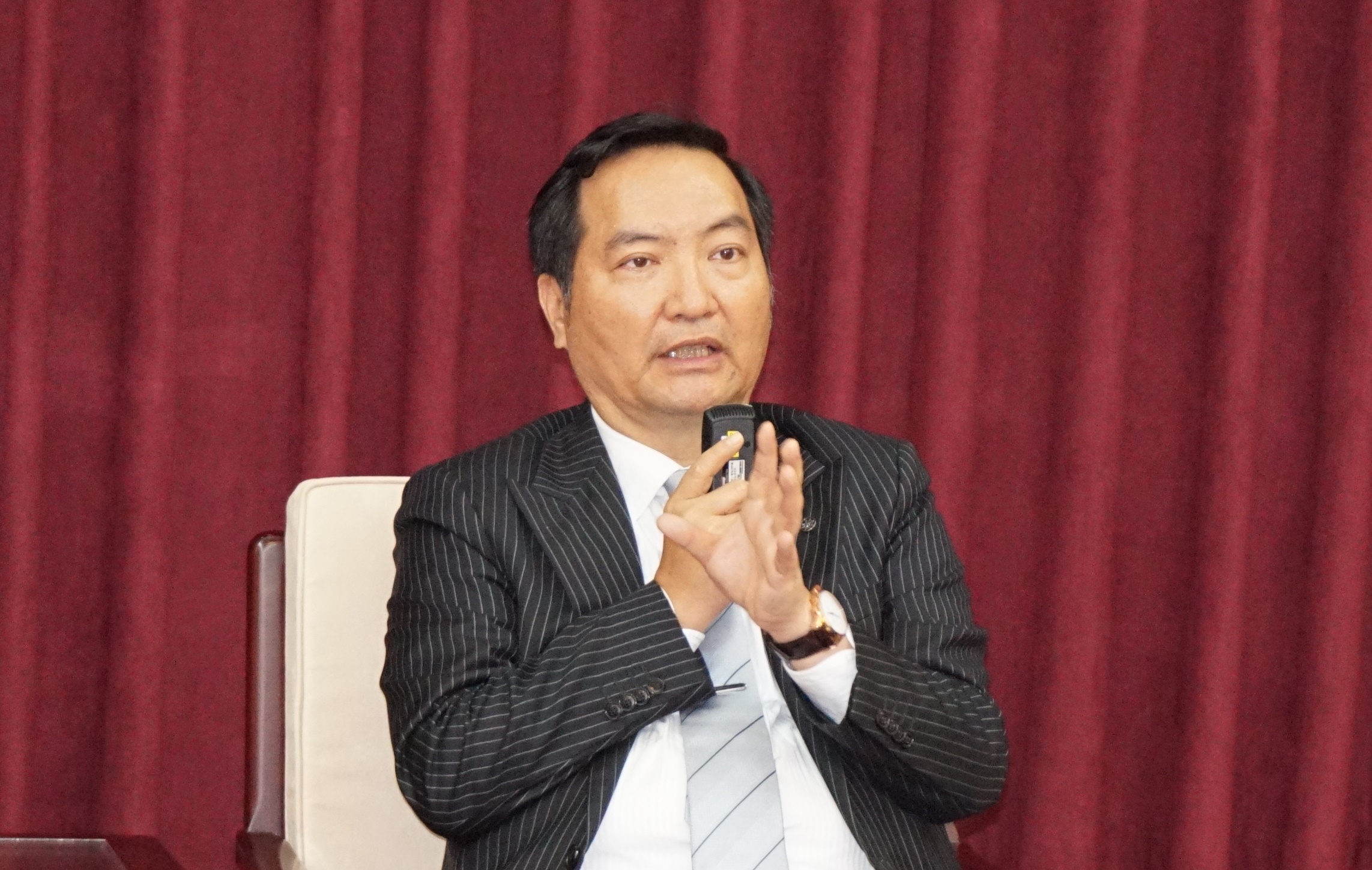 司改國是會議第一分組召集人羅秉成律師強調，刑事確定案件檢視機制並非第四審也不是第五審。  