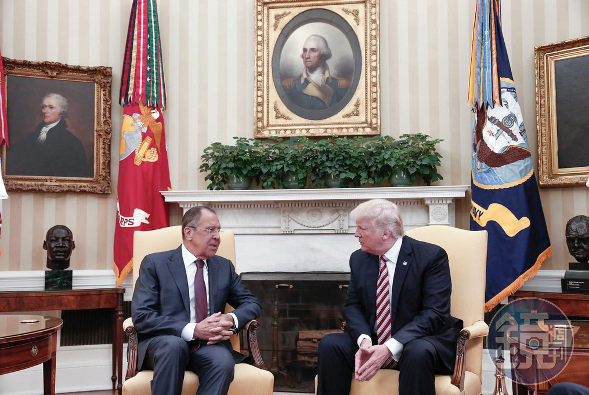 俄羅斯外長拉夫羅夫(Sergei Lavrov)受邀至白宮訪問，當記者問他對柯米被炒時，他還不可置信地說，「他被開除了？你在開玩笑吧！」(東方IC)