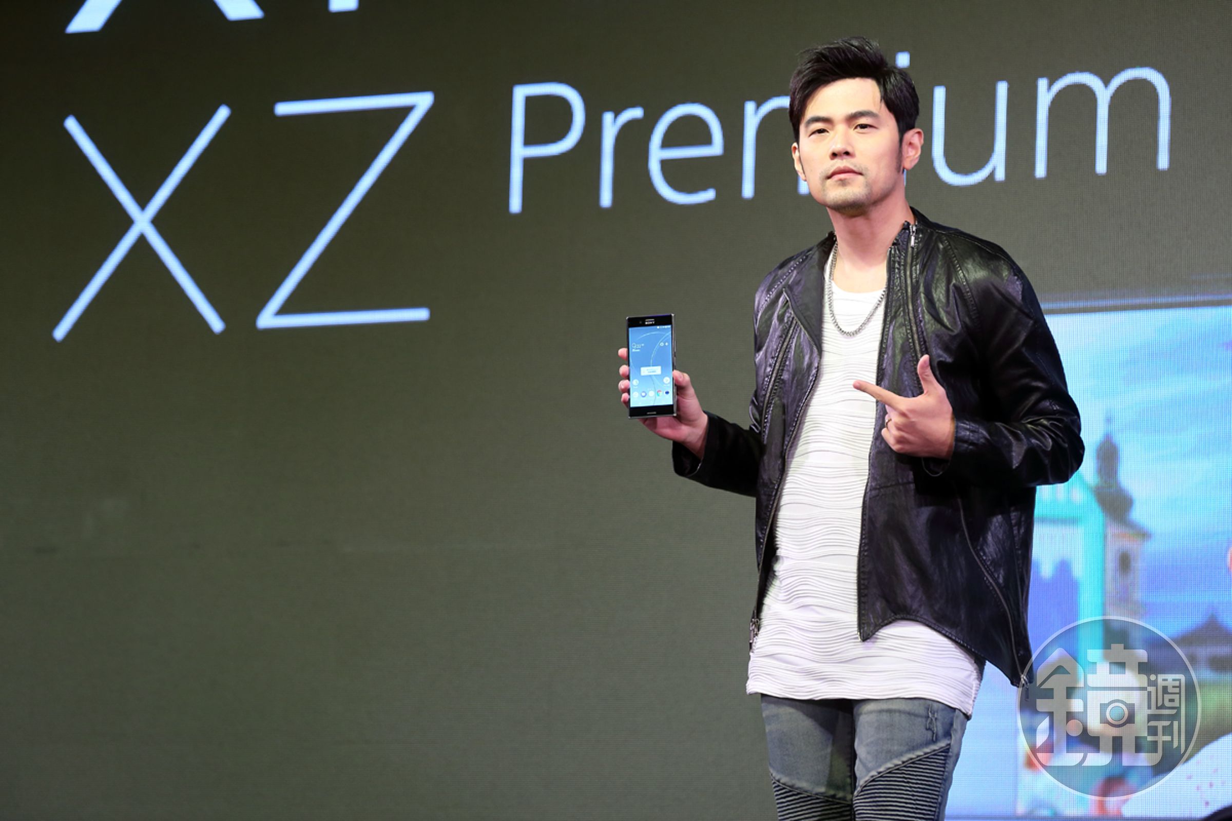 Sony Mobile宣布台灣將成為全球首發的第一站，還邀請亞洲天王周杰倫站台代言。
