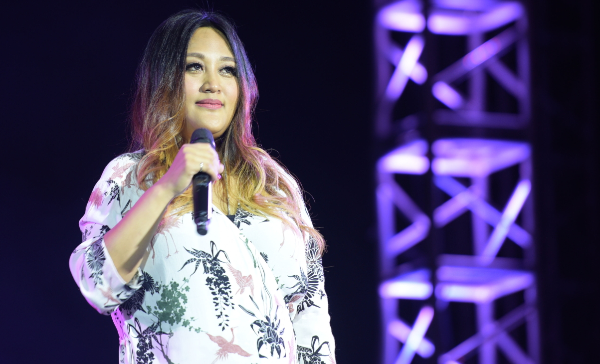 家家演出前得知入圍金曲，收到不少好友恭賀簡訊。